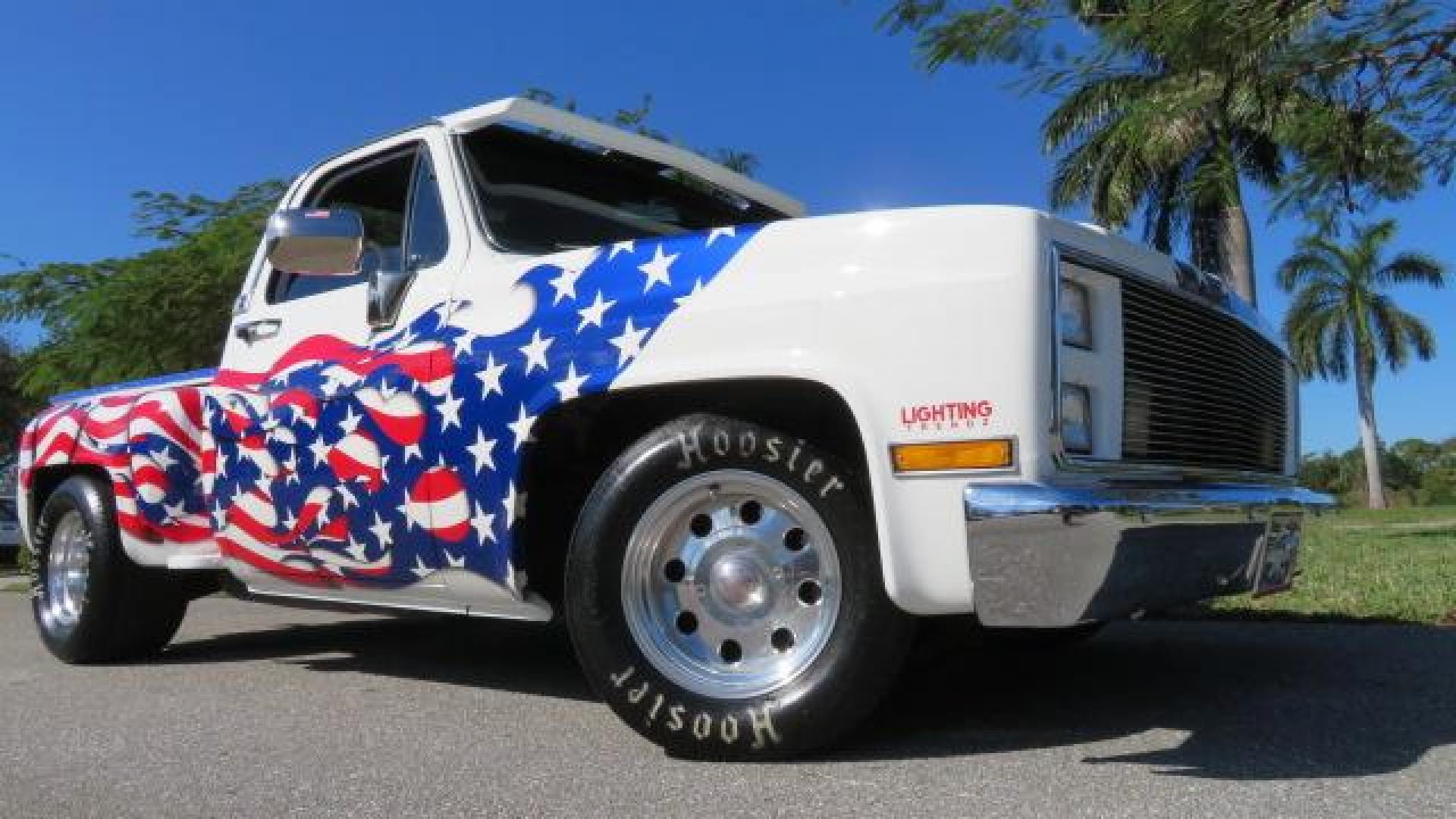 1986 White /Black Chevrolet Silverado 1500 Custom Deluxe 2WD (2GCDC14H5G1) with an 5.0L V8 OHV engine, located at 4301 Oak Circle #19, Boca Raton, FL, 33431, (954) 561-2499, 26.388861, -80.084038 - You are looking at an Absolutely Stunning Show Winning 1986 Chevy C10 Stepside that had a frame off restoration. This is a highly decorated show truck that has won many trophies across many different categories. It's radical and turns heads everywhere. This truck went through a highly meticulous fra - Photo#1