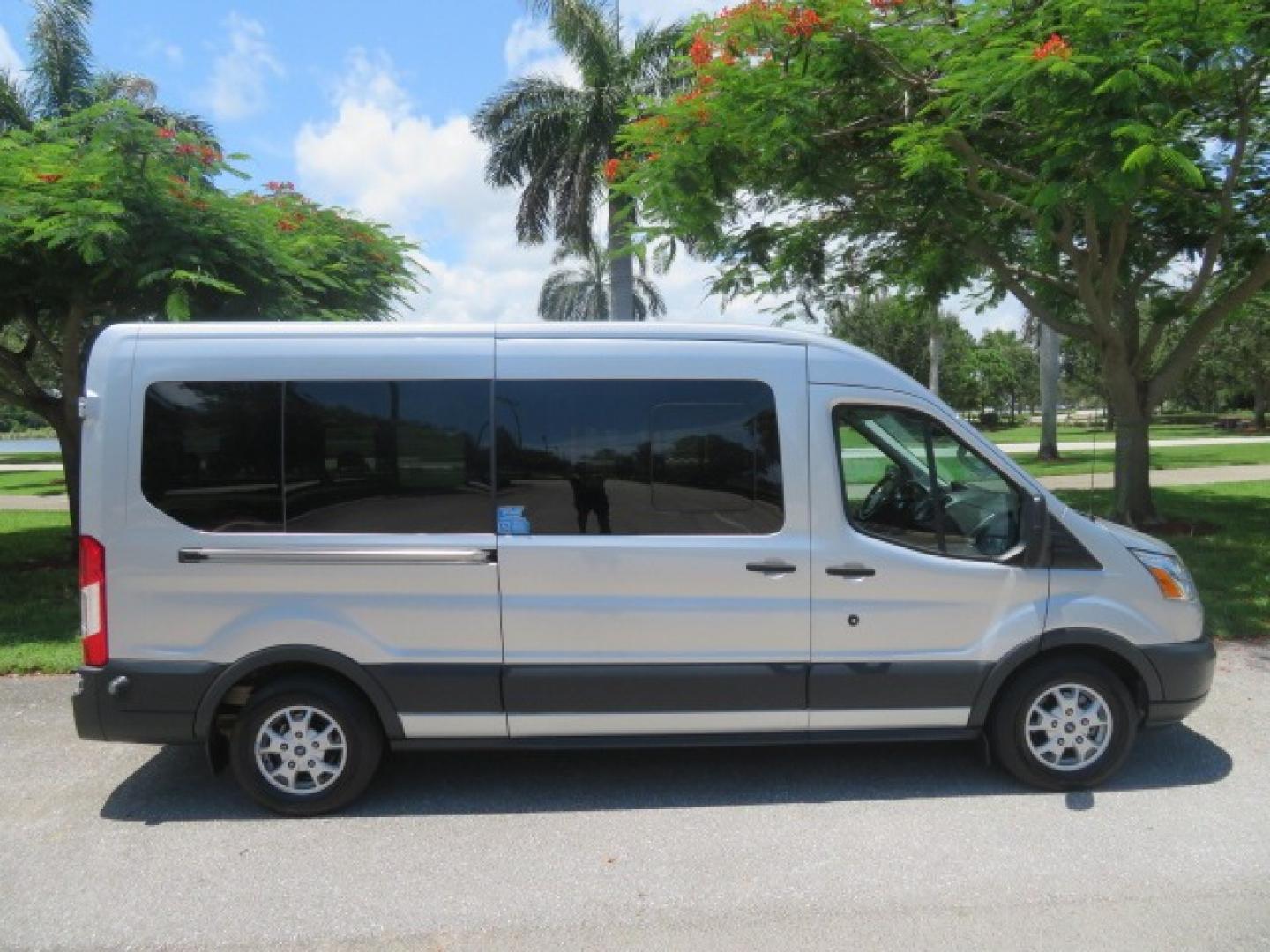 2015 Silver Ford Transit 350 Wagon Low Roof XL 60/40 Pass. 148-in. WB (1FBAX2CM3FK) with an 3.7L V6 DOHC 24V engine, 6-Speed Automatic transmission, located at 4301 Oak Circle #19, Boca Raton, FL, 33431, (954) 561-2499, 26.388861, -80.084038 - Photo#17