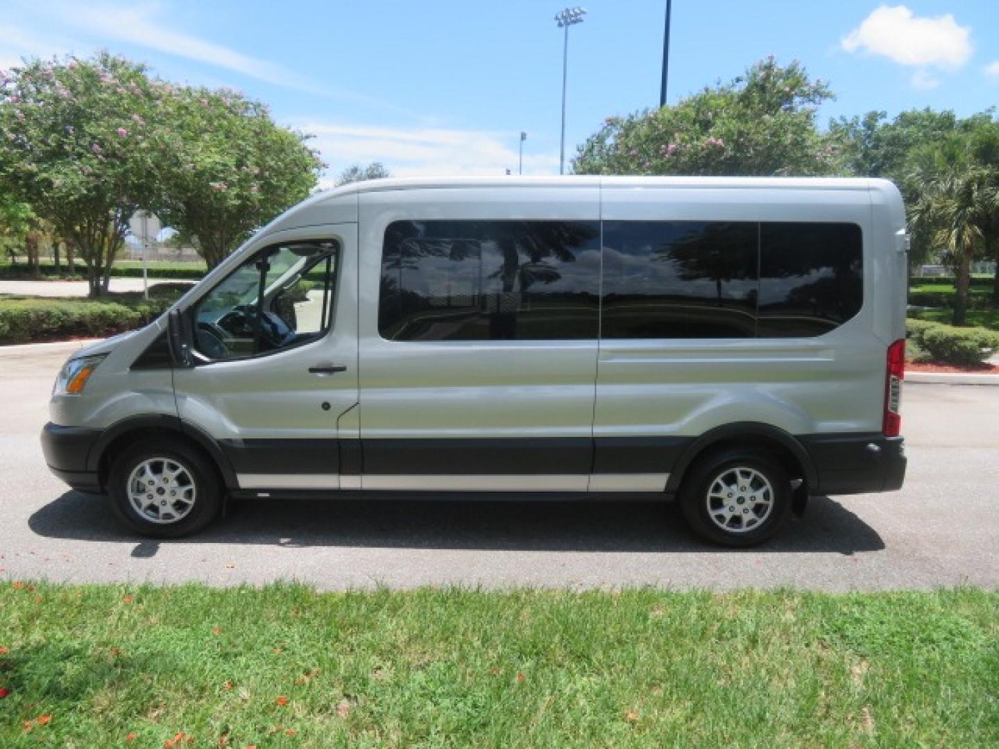 2015 Silver Ford Transit 350 Wagon Low Roof XL 60/40 Pass. 148-in. WB (1FBAX2CM3FK) with an 3.7L V6 DOHC 24V engine, 6-Speed Automatic transmission, located at 4301 Oak Circle #19, Boca Raton, FL, 33431, (954) 561-2499, 26.388861, -80.084038 - Photo#21