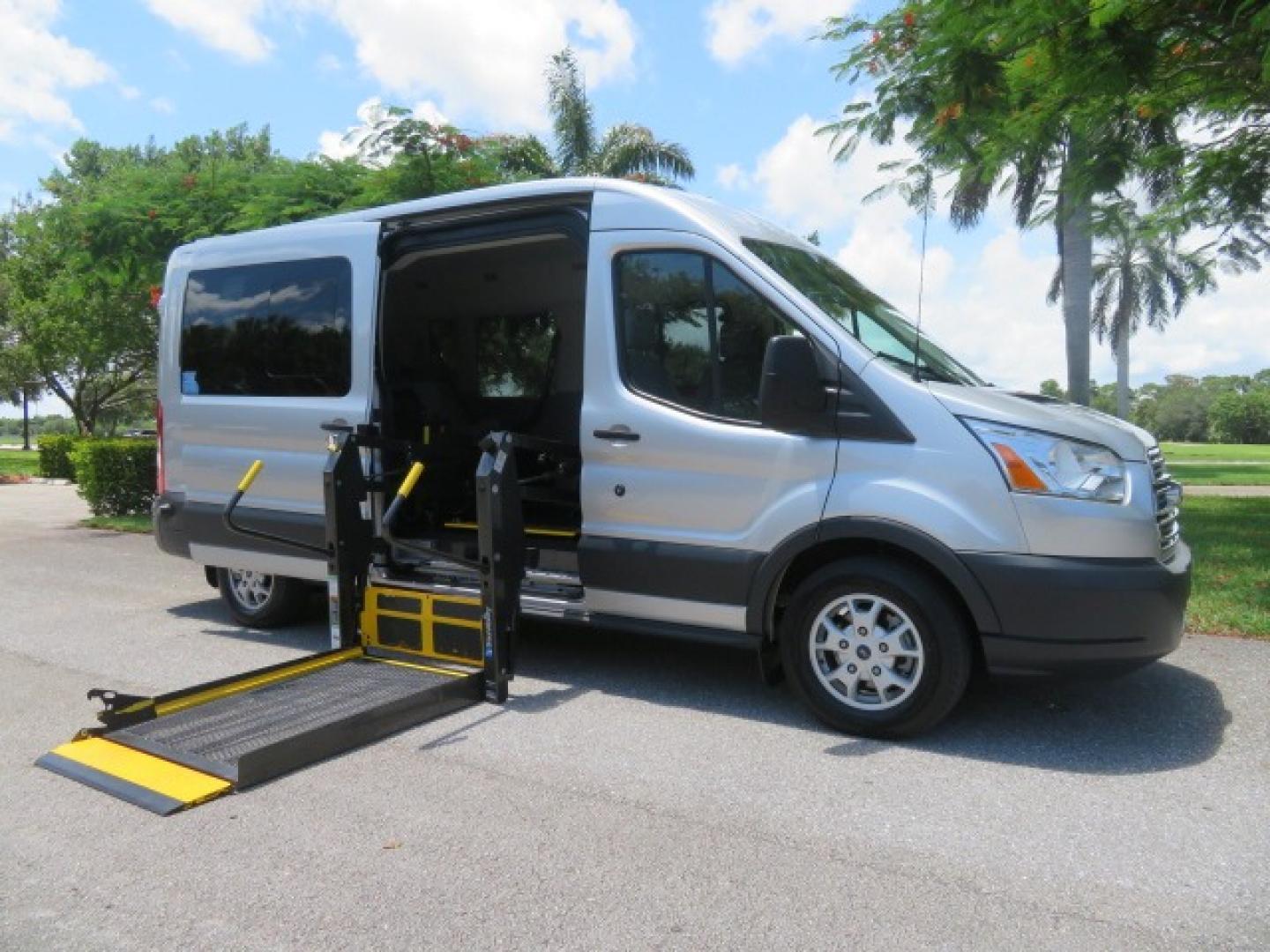 2015 Silver Ford Transit 350 Wagon Low Roof XL 60/40 Pass. 148-in. WB (1FBAX2CM3FK) with an 3.7L V6 DOHC 24V engine, 6-Speed Automatic transmission, located at 4301 Oak Circle #19, Boca Raton, FL, 33431, (954) 561-2499, 26.388861, -80.084038 - Photo#39