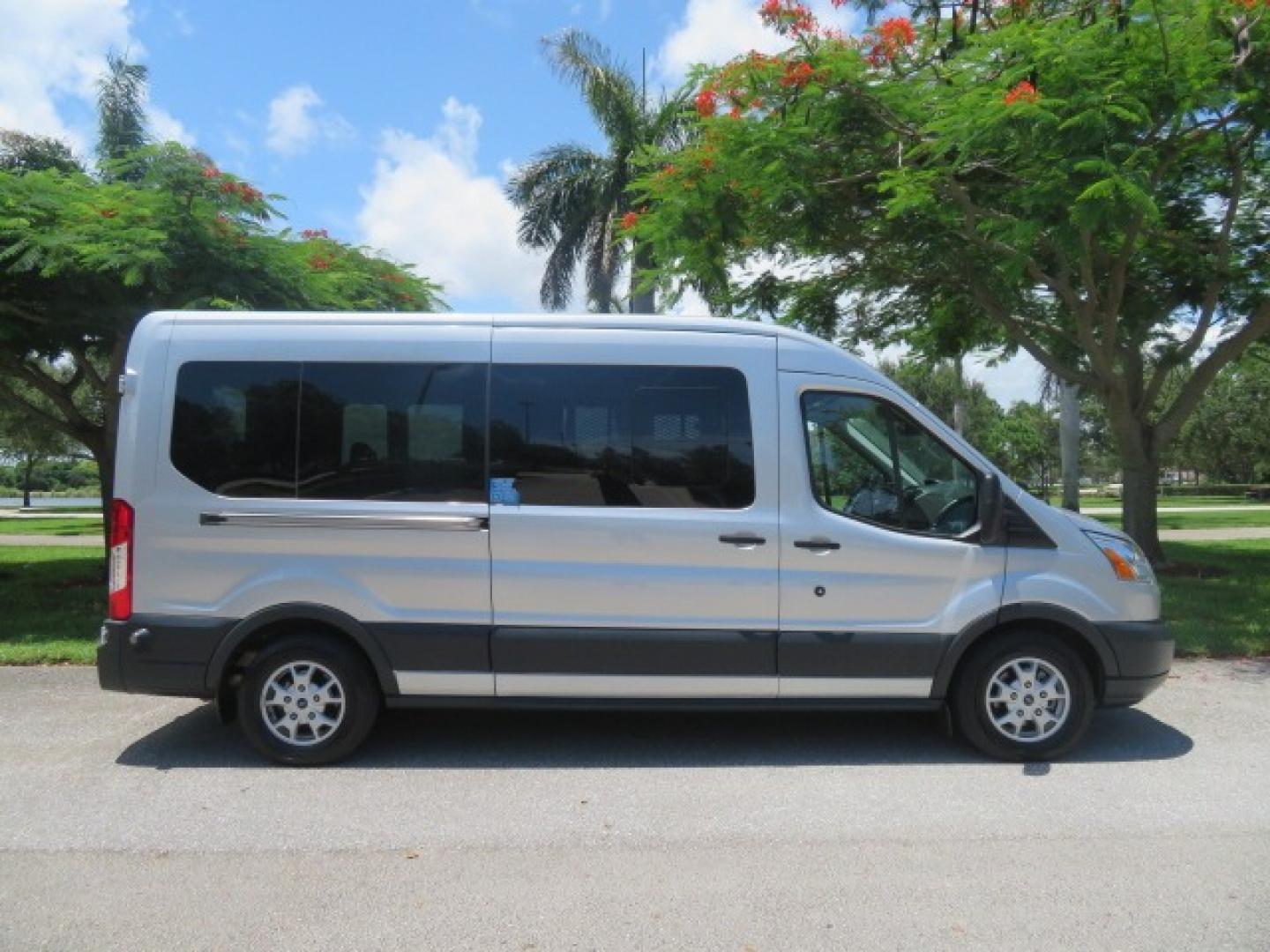 2015 Silver Ford Transit 350 Wagon Low Roof XL 60/40 Pass. 148-in. WB (1FBAX2CM3FK) with an 3.7L V6 DOHC 24V engine, 6-Speed Automatic transmission, located at 4301 Oak Circle #19, Boca Raton, FL, 33431, (954) 561-2499, 26.388861, -80.084038 - Photo#6