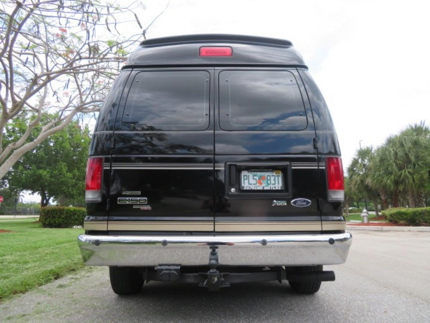 2013 Black Ford E-Series Van E-150 (1FDNE1EL6DD) with an 5.4L V8 SOHC 16V FFV engine, 4-Speed Automatic transmission, located at 4301 Oak Circle #19, Boca Raton, FL, 33431, (954) 561-2499, 26.388861, -80.084038 - Photo#17