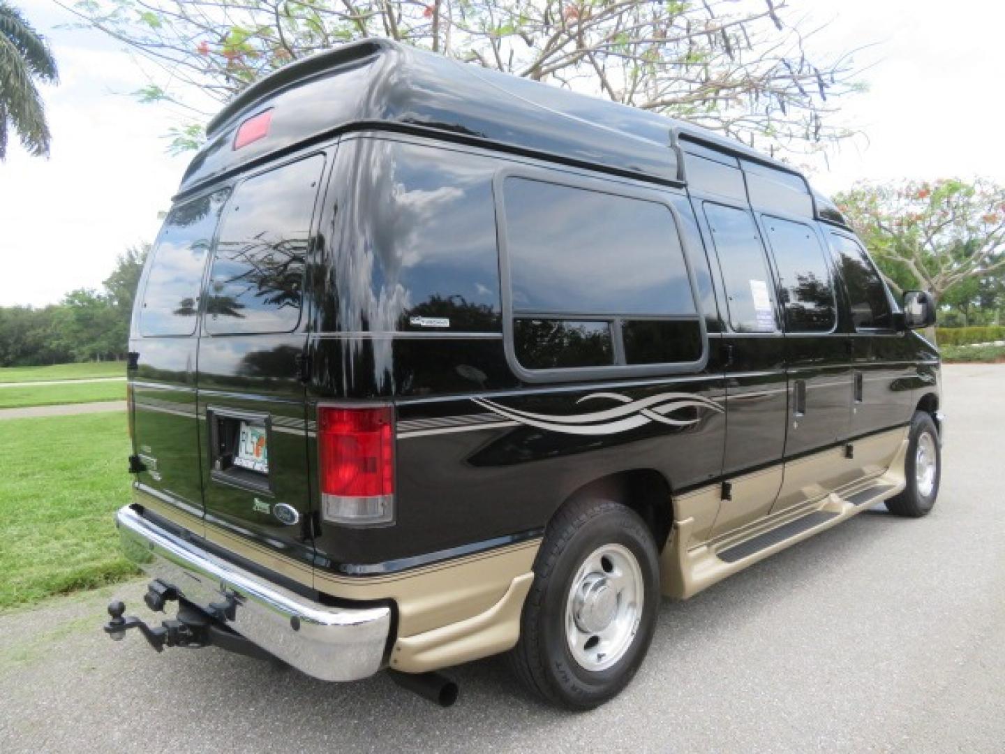 2013 Black Ford E-Series Van E-150 (1FDNE1EL6DD) with an 5.4L V8 SOHC 16V FFV engine, 4-Speed Automatic transmission, located at 4301 Oak Circle #19, Boca Raton, FL, 33431, (954) 561-2499, 26.388861, -80.084038 - Photo#18