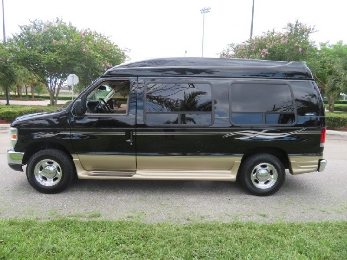 2013 Black Ford E-Series Van E-150 (1FDNE1EL6DD) with an 5.4L V8 SOHC 16V FFV engine, 4-Speed Automatic transmission, located at 4301 Oak Circle #19, Boca Raton, FL, 33431, (954) 561-2499, 26.388861, -80.084038 - Photo#25