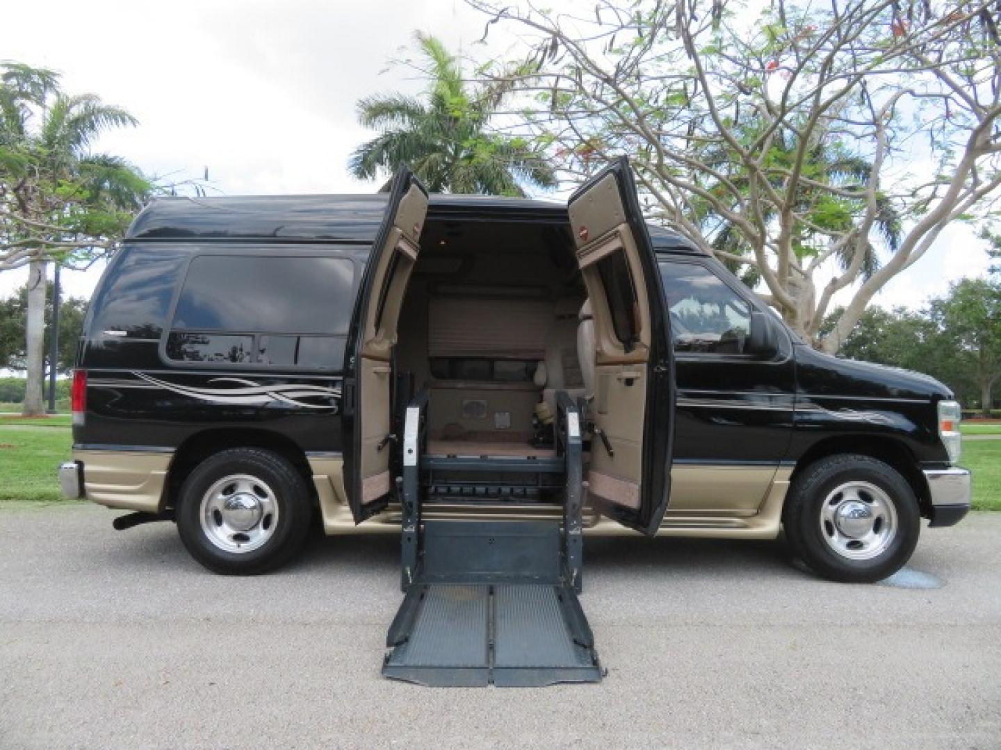 2013 Black Ford E-Series Van E-150 (1FDNE1EL6DD) with an 5.4L V8 SOHC 16V FFV engine, 4-Speed Automatic transmission, located at 4301 Oak Circle #19, Boca Raton, FL, 33431, (954) 561-2499, 26.388861, -80.084038 - Photo#46