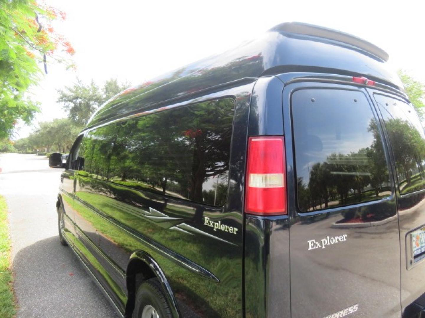 2012 Dark Blue /GRAY Chevrolet Express G2500 3LT RV (1GBWGLCG1C1) with an 6.0L V8 OHV 16V FFV engine, 6-Speed Automatic transmission, located at 4301 Oak Circle #19, Boca Raton, FL, 33431, (954) 561-2499, 26.388861, -80.084038 - You are looking at a Gorgeous 2012 Chevy Express Extended 2500 Handicap Wheelchair Conversion Van Explorer High Top Conversion with 47K Original Miles, Raised Side Entry Doors, Braun Side Wheelchair Lift with Wire Pendant Controls, Tie Down System, Plush Interior, Heated Seats, Back Up Camera, Rear - Photo#36