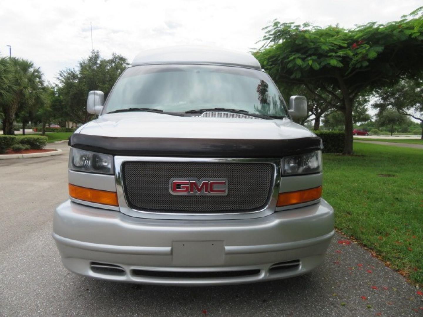 2014 GMC Savana RV G1500 3LT (1GDS8DC48E1) with an 5.3L V8 OHV 16V engine, 4-Speed Automatic transmission, located at 4301 Oak Circle #19, Boca Raton, FL, 33431, (954) 561-2499, 26.388861, -80.084038 - Photo#7