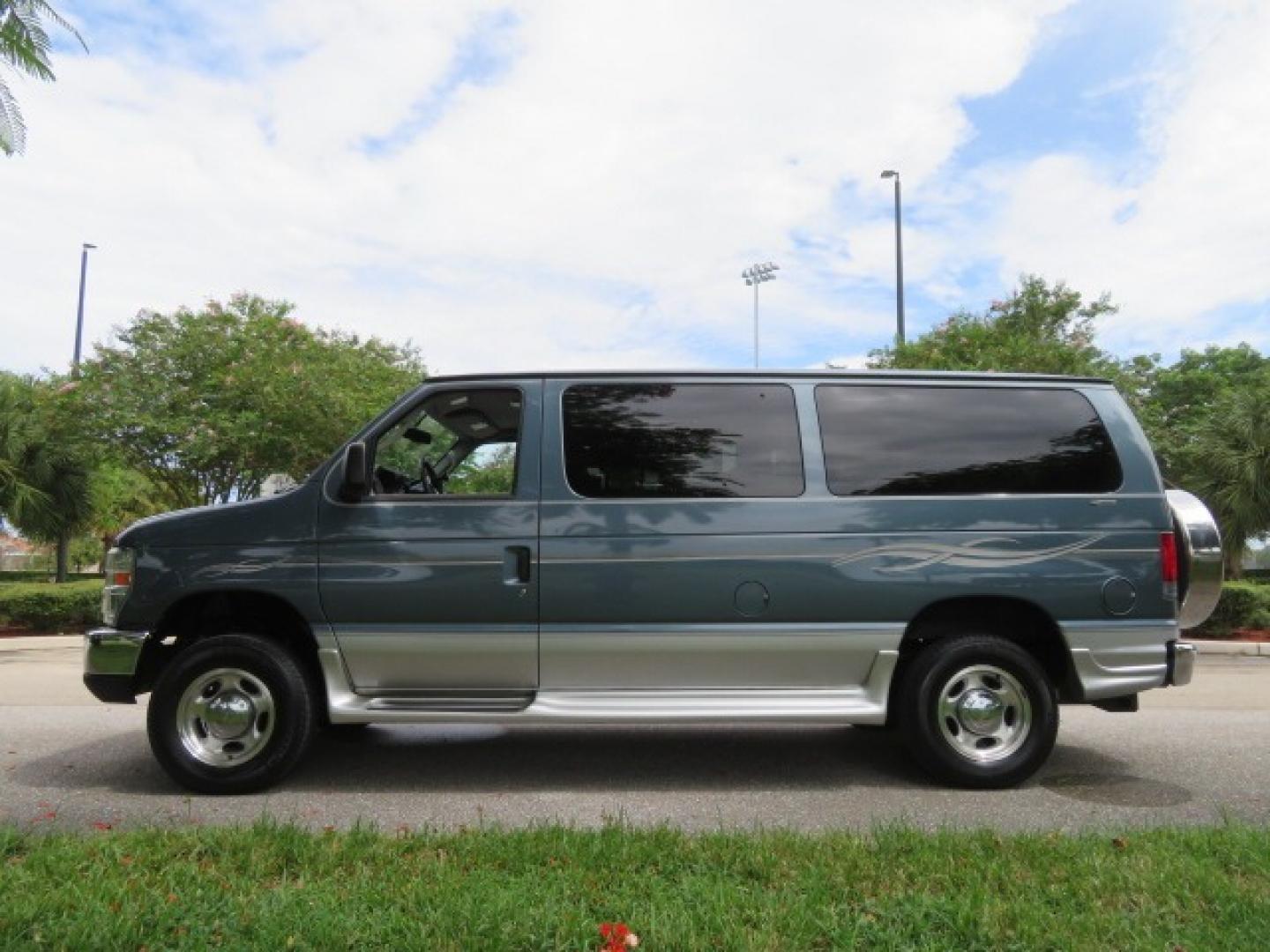 2012 Dark Blue Ford E-Series Van E-150 (1FTNE1EL9CD) with an 5.4L V8 SOHC 16V FFV engine, 4-Speed Automatic transmission, located at 4301 Oak Circle #19, Boca Raton, FL, 33431, (954) 561-2499, 26.388861, -80.084038 - Photo#12