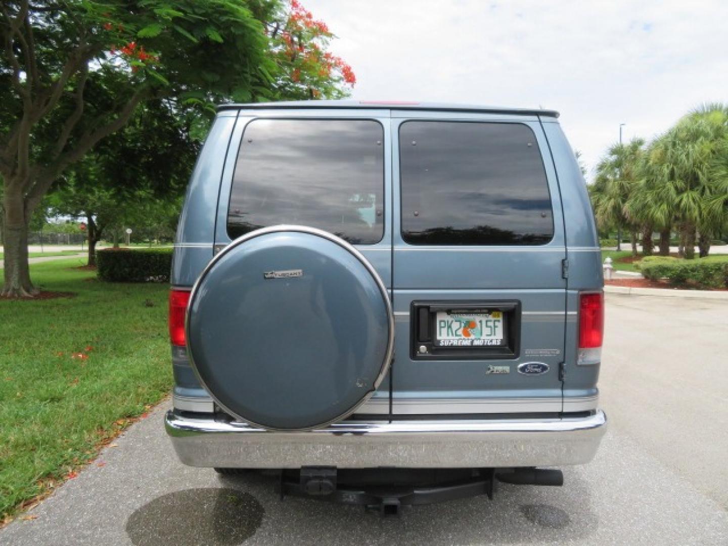 2012 Dark Blue Ford E-Series Van E-150 (1FTNE1EL9CD) with an 5.4L V8 SOHC 16V FFV engine, 4-Speed Automatic transmission, located at 4301 Oak Circle #19, Boca Raton, FL, 33431, (954) 561-2499, 26.388861, -80.084038 - Photo#14