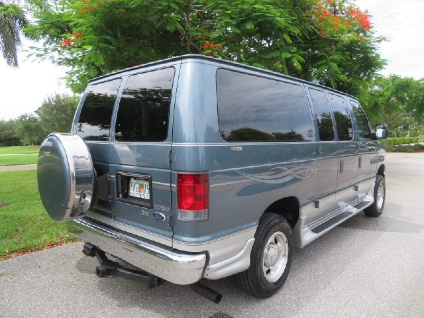 2012 Dark Blue Ford E-Series Van E-150 (1FTNE1EL9CD) with an 5.4L V8 SOHC 16V FFV engine, 4-Speed Automatic transmission, located at 4301 Oak Circle #19, Boca Raton, FL, 33431, (954) 561-2499, 26.388861, -80.084038 - Photo#15