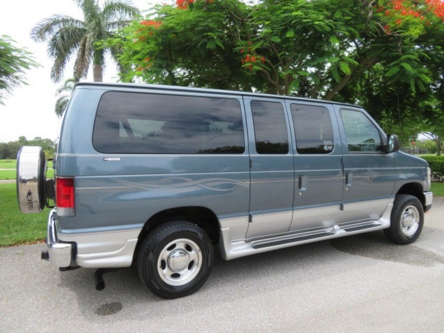 2012 Dark Blue Ford E-Series Van E-150 (1FTNE1EL9CD) with an 5.4L V8 SOHC 16V FFV engine, 4-Speed Automatic transmission, located at 4301 Oak Circle #19, Boca Raton, FL, 33431, (954) 561-2499, 26.388861, -80.084038 - Photo#16