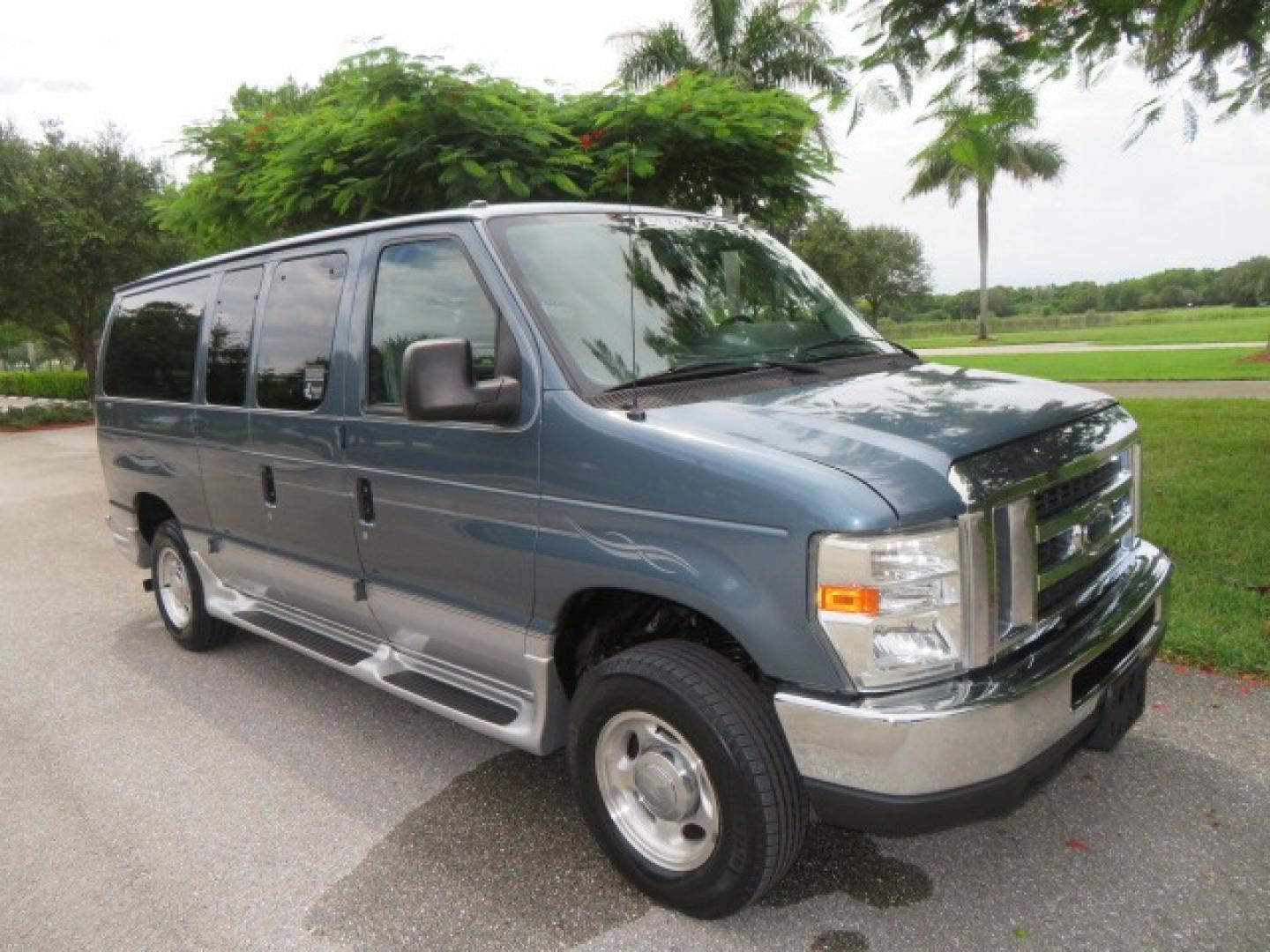 2012 Dark Blue Ford E-Series Van E-150 (1FTNE1EL9CD) with an 5.4L V8 SOHC 16V FFV engine, 4-Speed Automatic transmission, located at 4301 Oak Circle #19, Boca Raton, FL, 33431, (954) 561-2499, 26.388861, -80.084038 - Photo#18