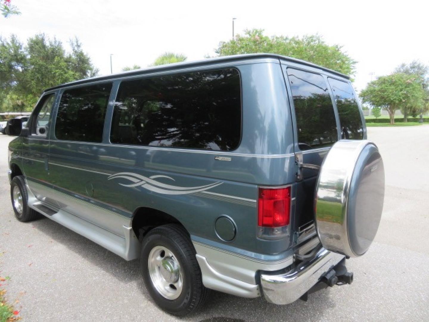 2012 Dark Blue Ford E-Series Van E-150 (1FTNE1EL9CD) with an 5.4L V8 SOHC 16V FFV engine, 4-Speed Automatic transmission, located at 4301 Oak Circle #19, Boca Raton, FL, 33431, (954) 561-2499, 26.388861, -80.084038 - Photo#22