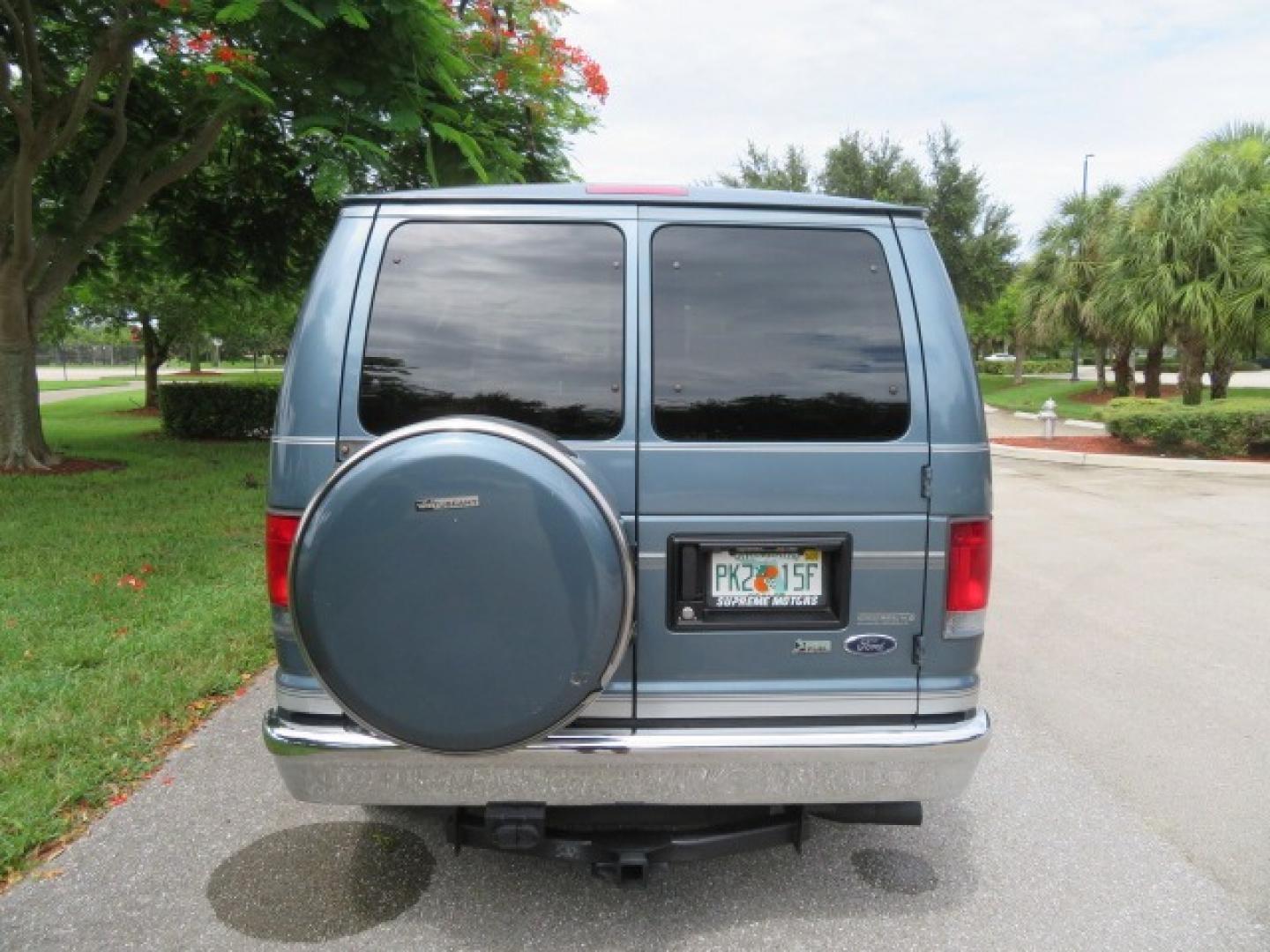 2012 Dark Blue Ford E-Series Van E-150 (1FTNE1EL9CD) with an 5.4L V8 SOHC 16V FFV engine, 4-Speed Automatic transmission, located at 4301 Oak Circle #19, Boca Raton, FL, 33431, (954) 561-2499, 26.388861, -80.084038 - Photo#23