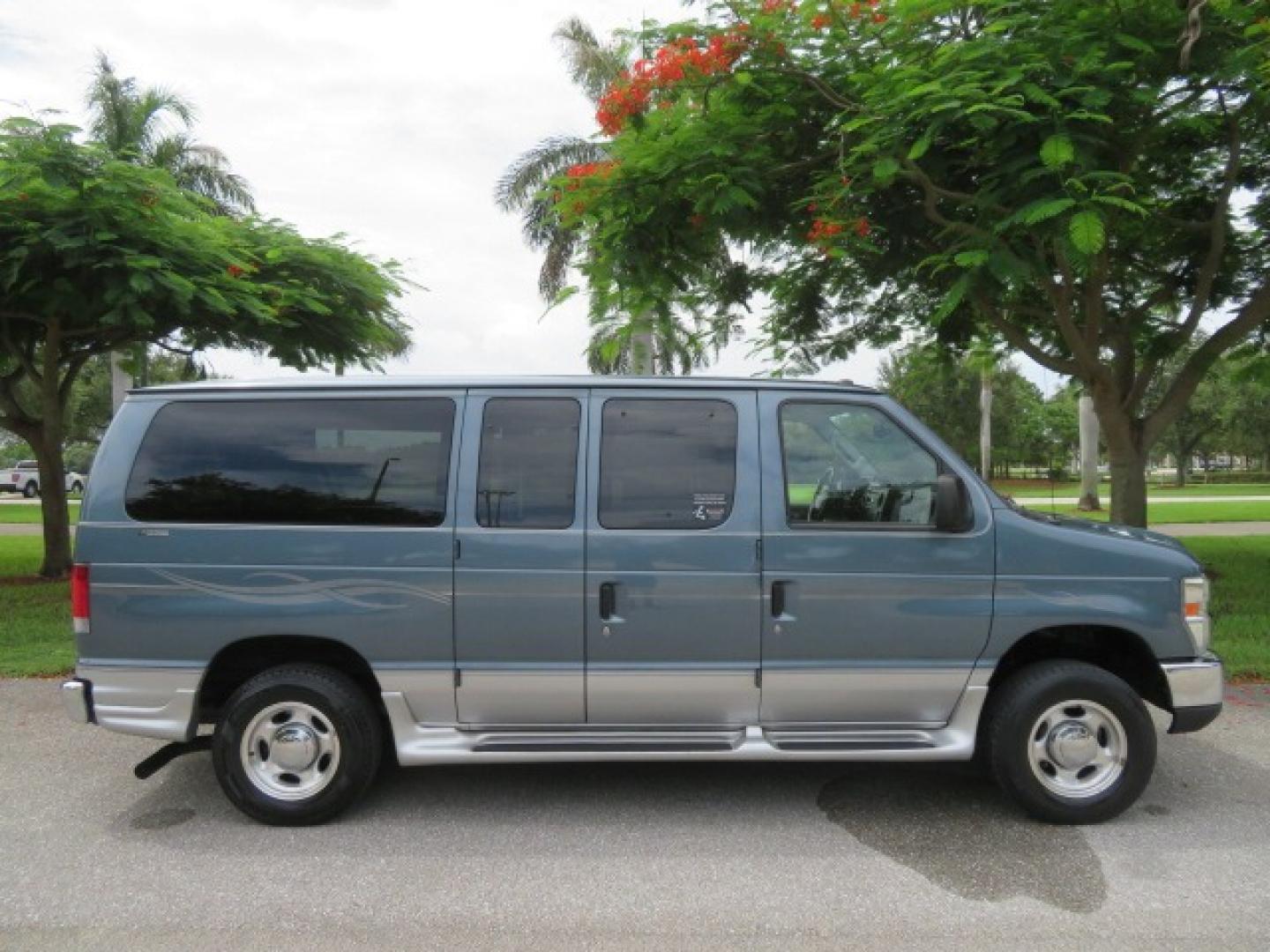 2012 Dark Blue Ford E-Series Van E-150 (1FTNE1EL9CD) with an 5.4L V8 SOHC 16V FFV engine, 4-Speed Automatic transmission, located at 4301 Oak Circle #19, Boca Raton, FL, 33431, (954) 561-2499, 26.388861, -80.084038 - Photo#25