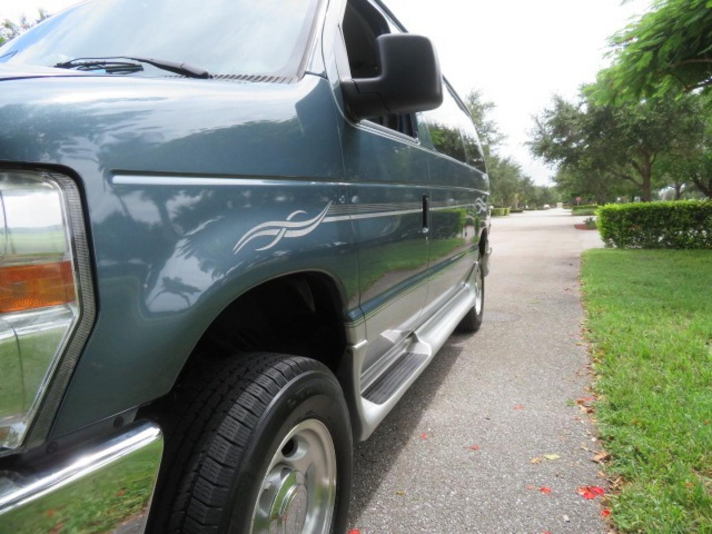 2012 Dark Blue Ford E-Series Van E-150 (1FTNE1EL9CD) with an 5.4L V8 SOHC 16V FFV engine, 4-Speed Automatic transmission, located at 4301 Oak Circle #19, Boca Raton, FL, 33431, (954) 561-2499, 26.388861, -80.084038 - Photo#31