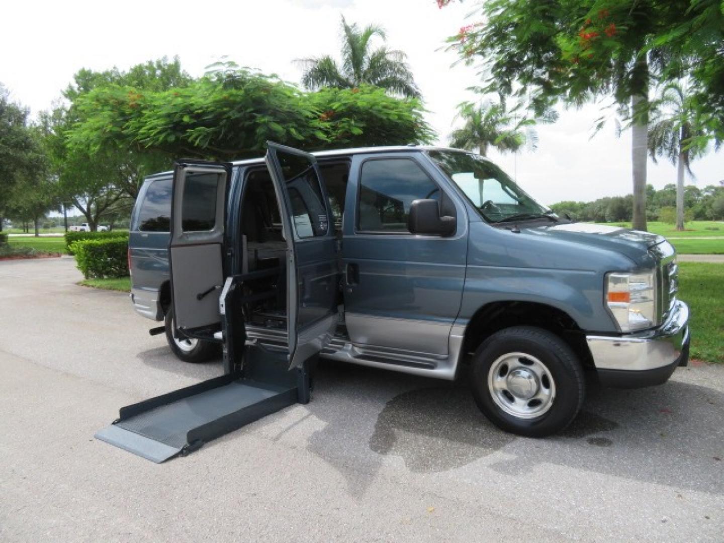 2012 Dark Blue Ford E-Series Van E-150 (1FTNE1EL9CD) with an 5.4L V8 SOHC 16V FFV engine, 4-Speed Automatic transmission, located at 4301 Oak Circle #19, Boca Raton, FL, 33431, (954) 561-2499, 26.388861, -80.084038 - Photo#45