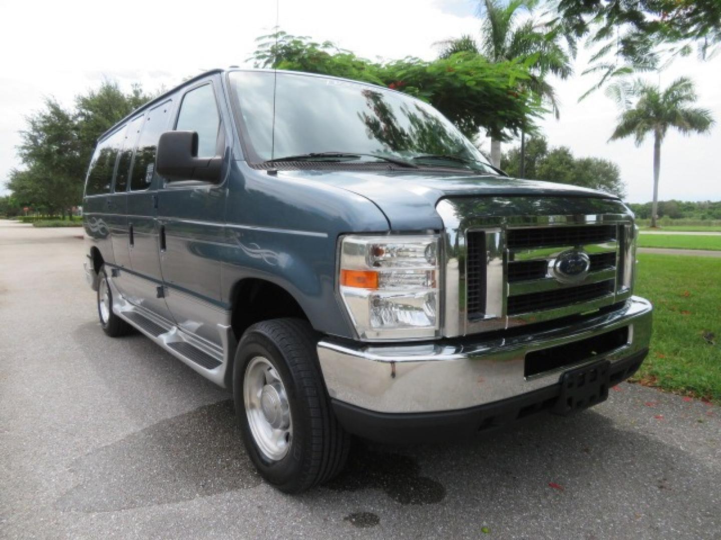 2012 Dark Blue Ford E-Series Van E-150 (1FTNE1EL9CD) with an 5.4L V8 SOHC 16V FFV engine, 4-Speed Automatic transmission, located at 4301 Oak Circle #19, Boca Raton, FL, 33431, (954) 561-2499, 26.388861, -80.084038 - Photo#6