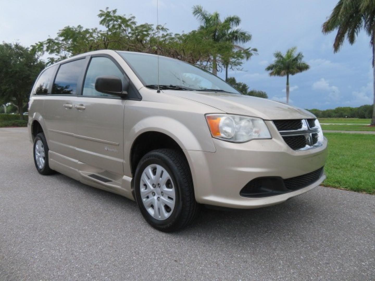 2013 Gold /Tan Dodge Grand Caravan SE (2C4RDGBG8DR) with an 3.6L V6 DOHC 24V engine, 6-Speed Automatic transmission, located at 4301 Oak Circle #19, Boca Raton, FL, 33431, (954) 561-2499, 26.388861, -80.084038 - You are looking at a Gorgeous 2015 Dodge Grand Caravan Braunability Handicap Wheelchair Side Entry, Conversion Van with 18K Original Miles, Lowered Floor, Kneelvan, EZ Lock Passenger Side, Q Straint Ratchet Tie Down System, Quick Release Front Seats, and Much Much More. This is a Beautiful Florida V - Photo#9