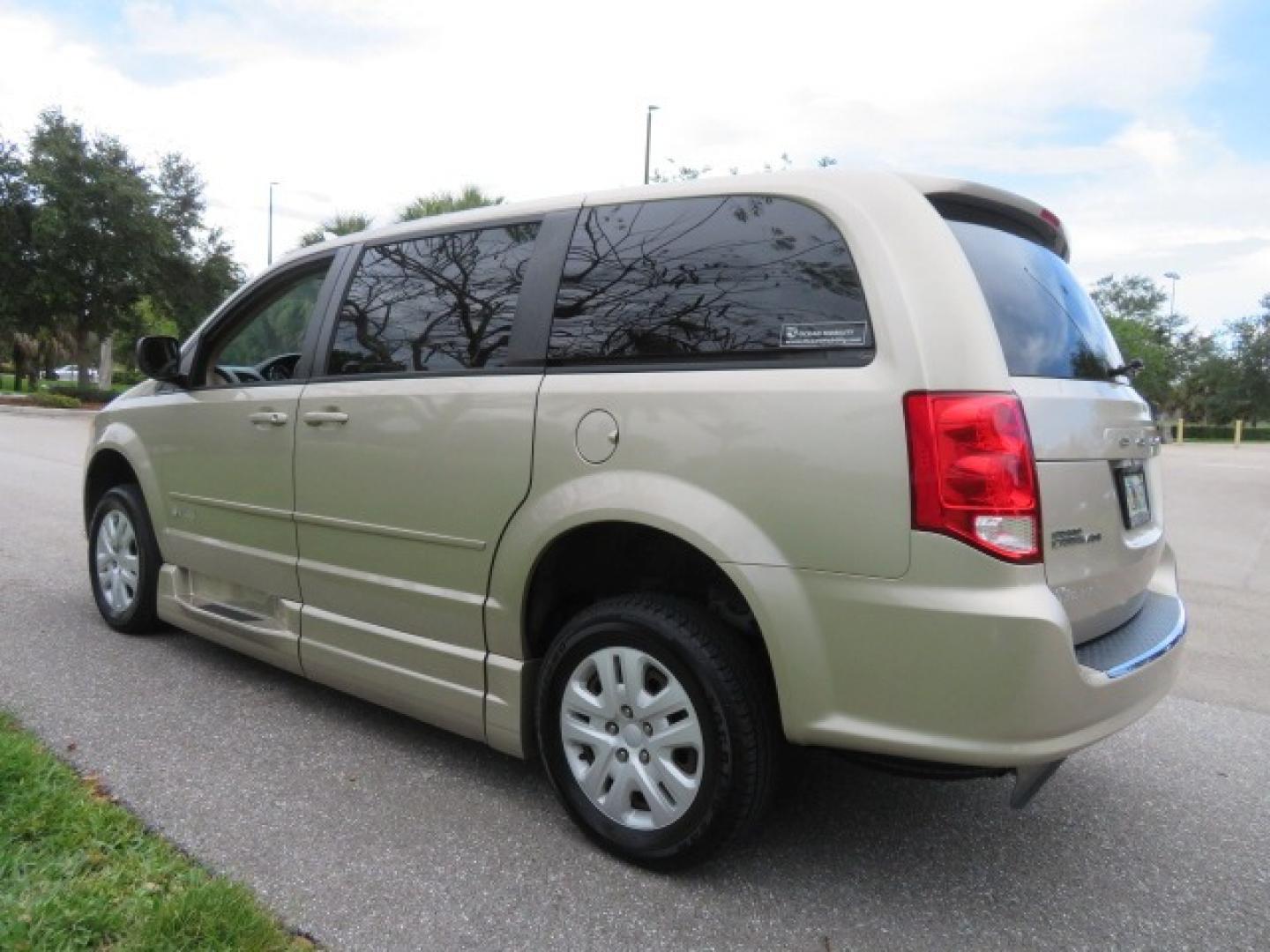 2013 Gold /Tan Dodge Grand Caravan SE (2C4RDGBG8DR) with an 3.6L V6 DOHC 24V engine, 6-Speed Automatic transmission, located at 4301 Oak Circle #19, Boca Raton, FL, 33431, (954) 561-2499, 26.388861, -80.084038 - You are looking at a Gorgeous 2015 Dodge Grand Caravan Braunability Handicap Wheelchair Side Entry, Conversion Van with 18K Original Miles, Lowered Floor, Kneelvan, EZ Lock Passenger Side, Q Straint Ratchet Tie Down System, Quick Release Front Seats, and Much Much More. This is a Beautiful Florida V - Photo#17