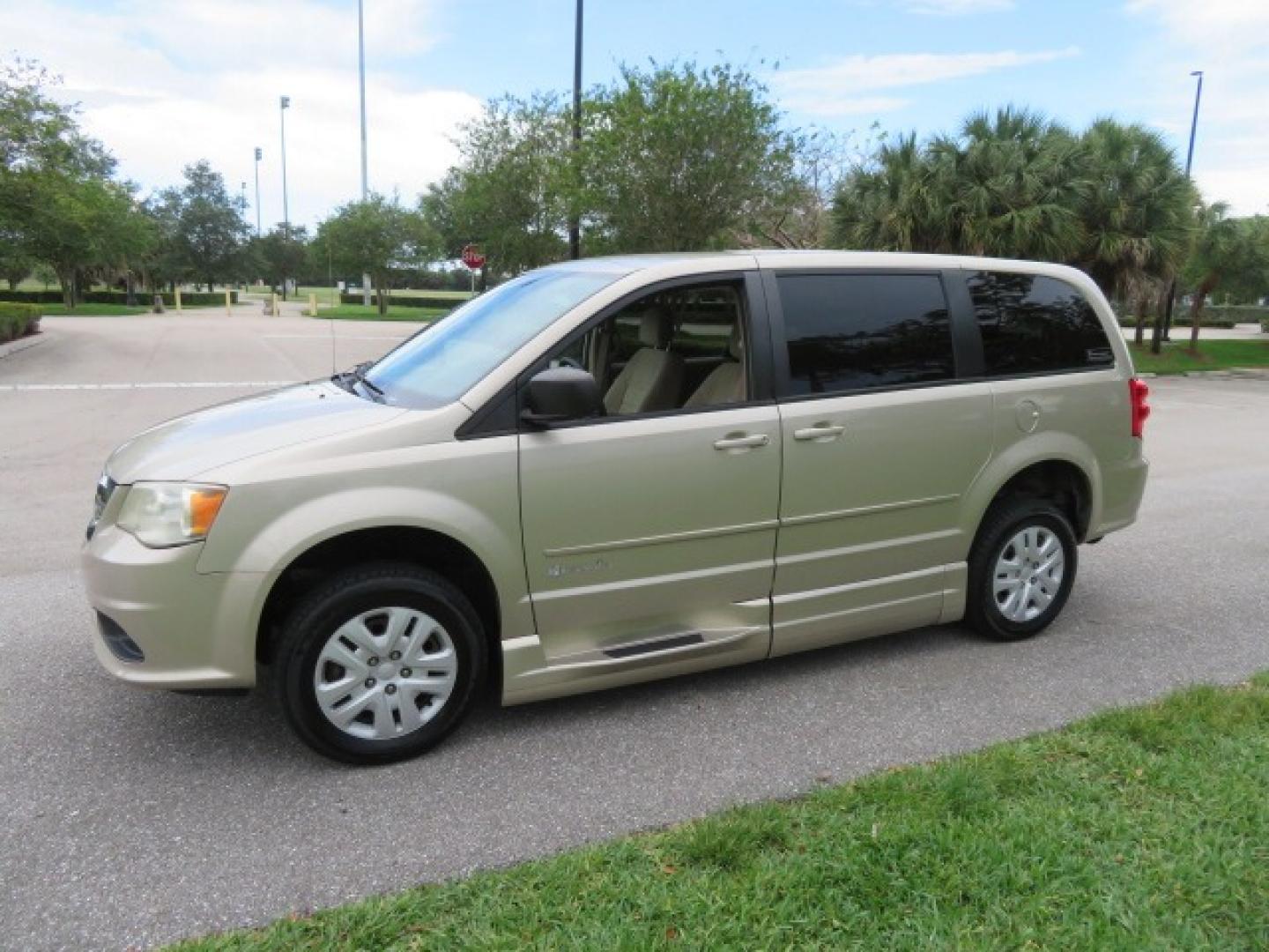 2013 Gold /Tan Dodge Grand Caravan SE (2C4RDGBG8DR) with an 3.6L V6 DOHC 24V engine, 6-Speed Automatic transmission, located at 4301 Oak Circle #19, Boca Raton, FL, 33431, (954) 561-2499, 26.388861, -80.084038 - You are looking at a Gorgeous 2015 Dodge Grand Caravan Braunability Handicap Wheelchair Side Entry, Conversion Van with 18K Original Miles, Lowered Floor, Kneelvan, EZ Lock Passenger Side, Q Straint Ratchet Tie Down System, Quick Release Front Seats, and Much Much More. This is a Beautiful Florida V - Photo#29