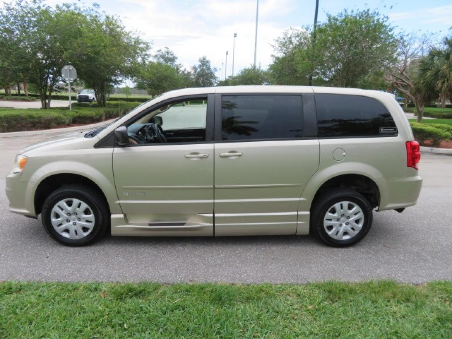 2013 Gold /Tan Dodge Grand Caravan SE (2C4RDGBG8DR) with an 3.6L V6 DOHC 24V engine, 6-Speed Automatic transmission, located at 4301 Oak Circle #19, Boca Raton, FL, 33431, (954) 561-2499, 26.388861, -80.084038 - You are looking at a Gorgeous 2015 Dodge Grand Caravan Braunability Handicap Wheelchair Side Entry, Conversion Van with 18K Original Miles, Lowered Floor, Kneelvan, EZ Lock Passenger Side, Q Straint Ratchet Tie Down System, Quick Release Front Seats, and Much Much More. This is a Beautiful Florida V - Photo#30