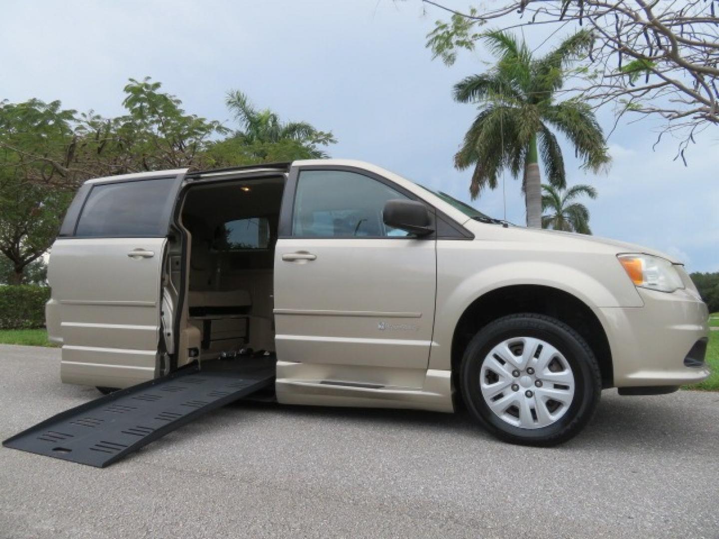 2013 Gold /Tan Dodge Grand Caravan SE (2C4RDGBG8DR) with an 3.6L V6 DOHC 24V engine, 6-Speed Automatic transmission, located at 4301 Oak Circle #19, Boca Raton, FL, 33431, (954) 561-2499, 26.388861, -80.084038 - You are looking at a Gorgeous 2015 Dodge Grand Caravan Braunability Handicap Wheelchair Side Entry, Conversion Van with 18K Original Miles, Lowered Floor, Kneelvan, EZ Lock Passenger Side, Q Straint Ratchet Tie Down System, Quick Release Front Seats, and Much Much More. This is a Beautiful Florida V - Photo#41