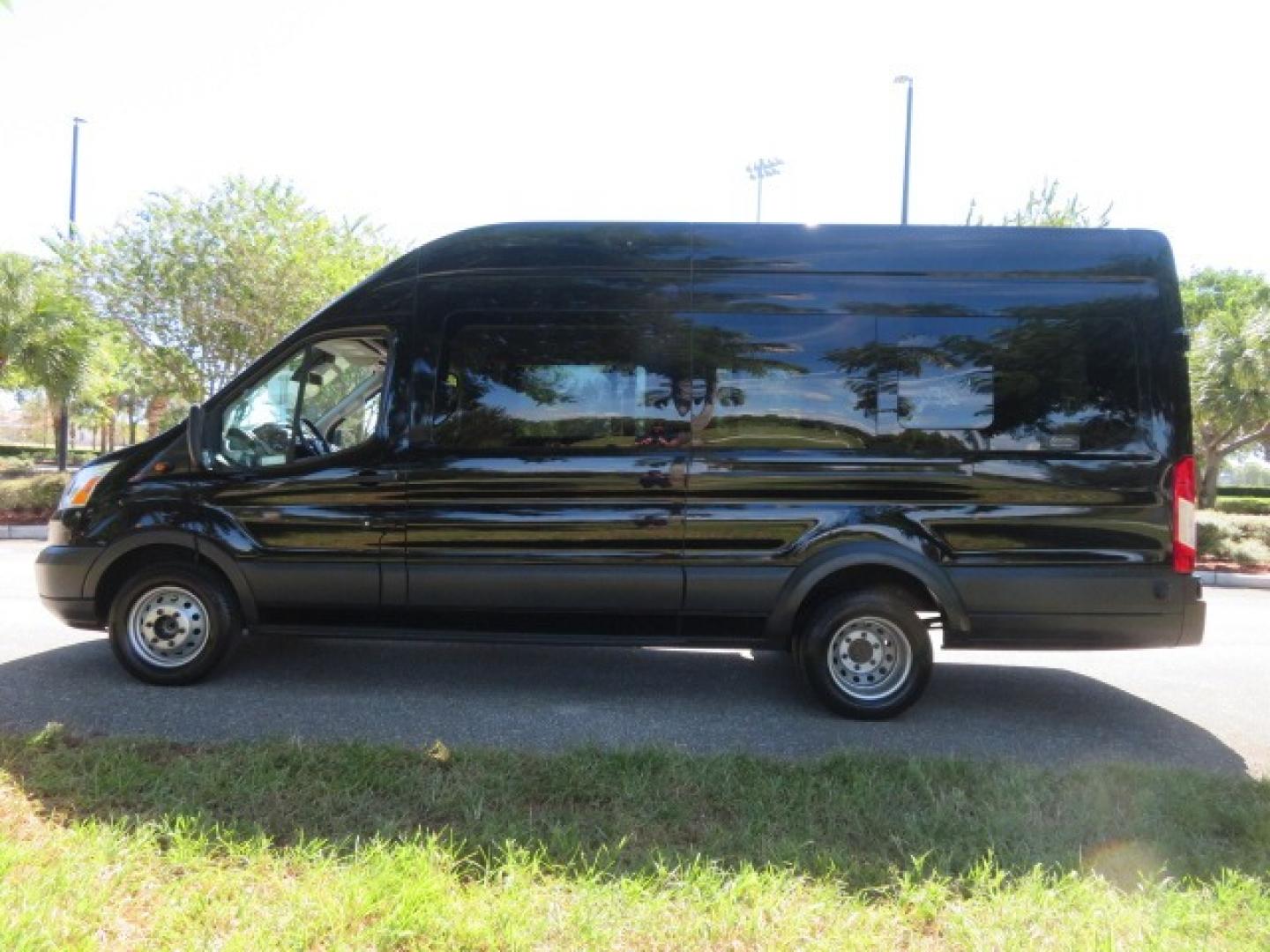 2017 Ford Transit 350 Wagon HD High Roof XLT Sliding Pass. 148 WB EL (1FBVU4XG3HK) with an 3.5L V6 DOHC 24V engine, 6A transmission, located at 4301 Oak Circle #19, Boca Raton, FL, 33431, (954) 561-2499, 26.388861, -80.084038 - Photo#13