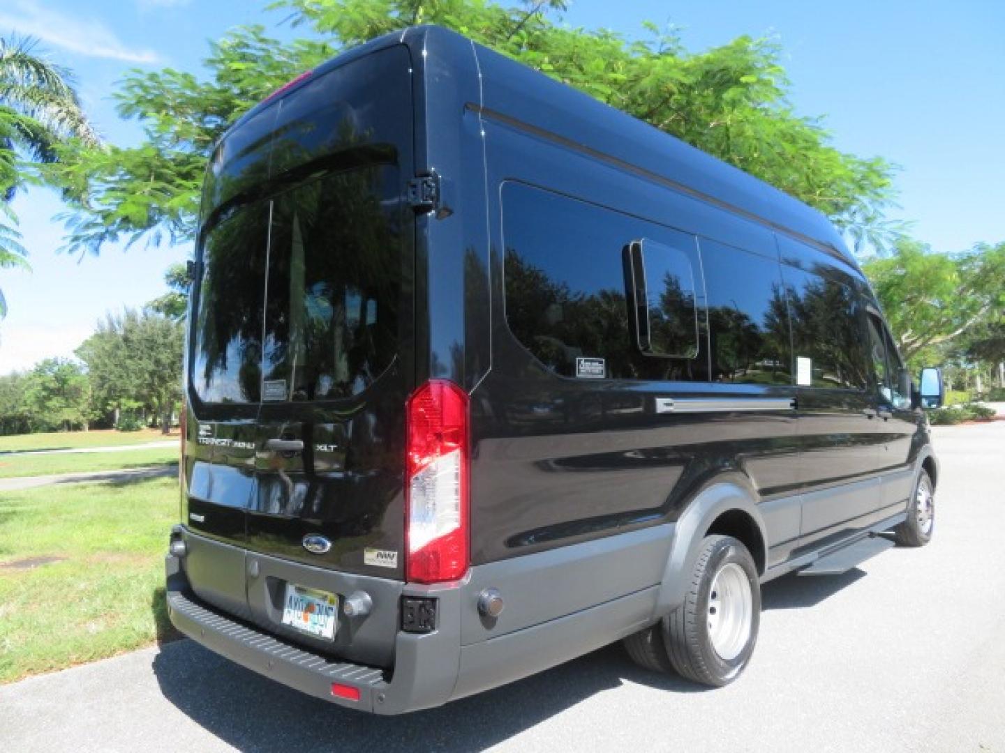 2017 Ford Transit 350 Wagon HD High Roof XLT Sliding Pass. 148 WB EL (1FBVU4XG3HK) with an 3.5L V6 DOHC 24V engine, 6A transmission, located at 4301 Oak Circle #19, Boca Raton, FL, 33431, (954) 561-2499, 26.388861, -80.084038 - Photo#17