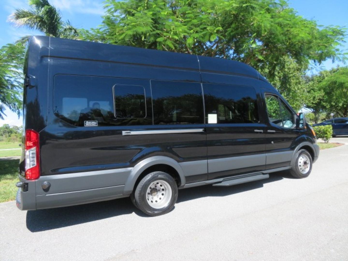 2017 Ford Transit 350 Wagon HD High Roof XLT Sliding Pass. 148 WB EL (1FBVU4XG3HK) with an 3.5L V6 DOHC 24V engine, 6A transmission, located at 4301 Oak Circle #19, Boca Raton, FL, 33431, (954) 561-2499, 26.388861, -80.084038 - Photo#19