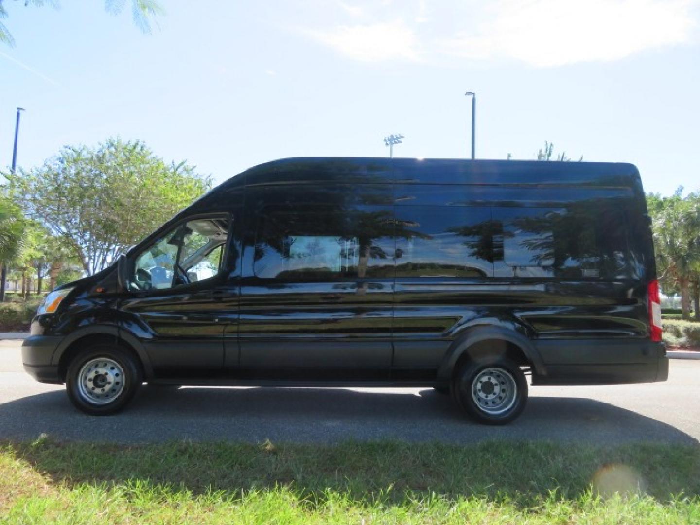 2017 Ford Transit 350 Wagon HD High Roof XLT Sliding Pass. 148 WB EL (1FBVU4XG3HK) with an 3.5L V6 DOHC 24V engine, 6A transmission, located at 4301 Oak Circle #19, Boca Raton, FL, 33431, (954) 561-2499, 26.388861, -80.084038 - Photo#25