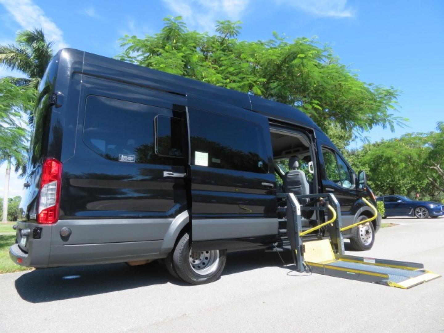 2017 Ford Transit 350 Wagon HD High Roof XLT Sliding Pass. 148 WB EL (1FBVU4XG3HK) with an 3.5L V6 DOHC 24V engine, 6A transmission, located at 4301 Oak Circle #19, Boca Raton, FL, 33431, (954) 561-2499, 26.388861, -80.084038 - Photo#2