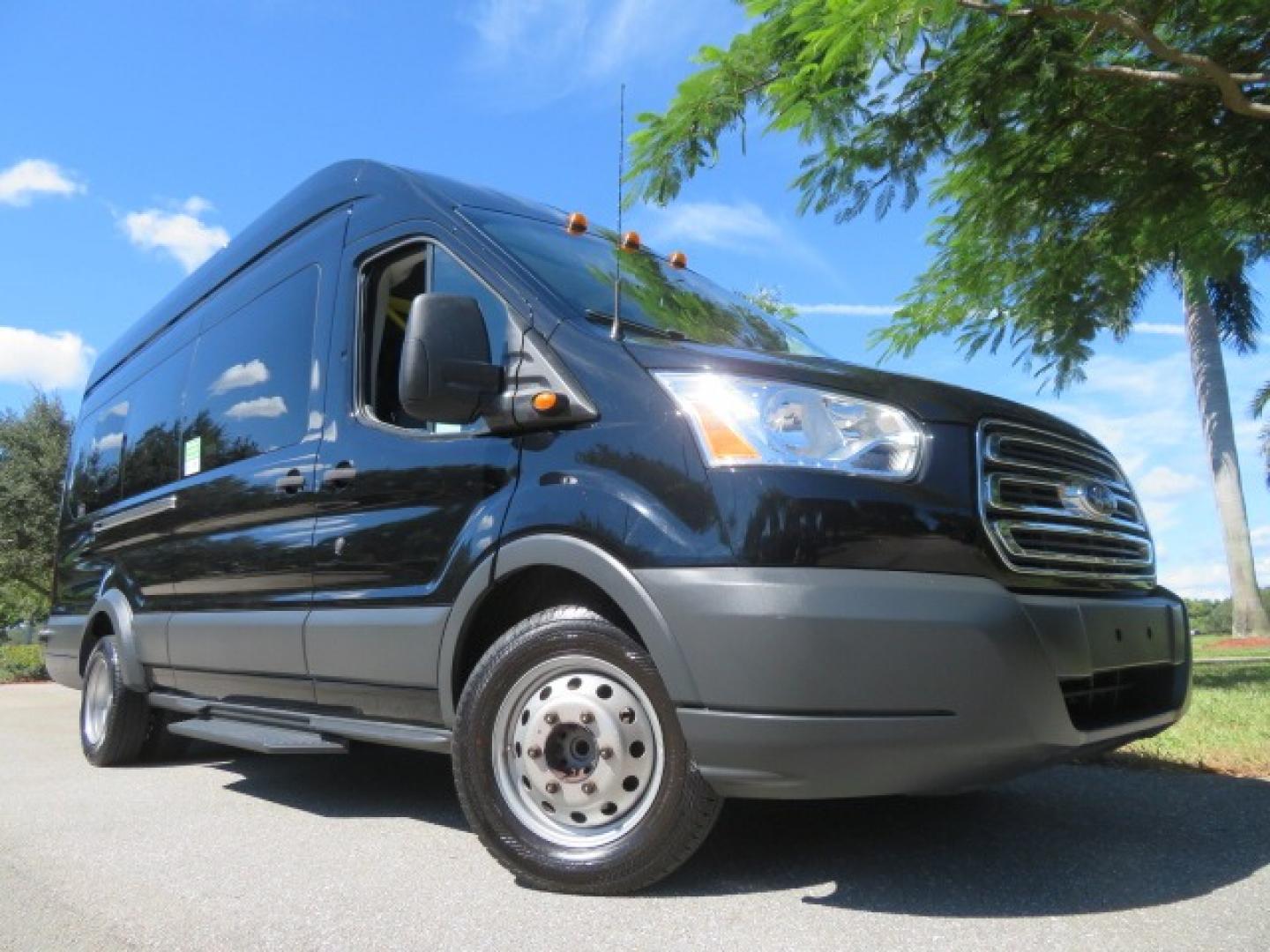 2017 Ford Transit 350 Wagon HD High Roof XLT Sliding Pass. 148 WB EL (1FBVU4XG3HK) with an 3.5L V6 DOHC 24V engine, 6A transmission, located at 4301 Oak Circle #19, Boca Raton, FL, 33431, (954) 561-2499, 26.388861, -80.084038 - Photo#3