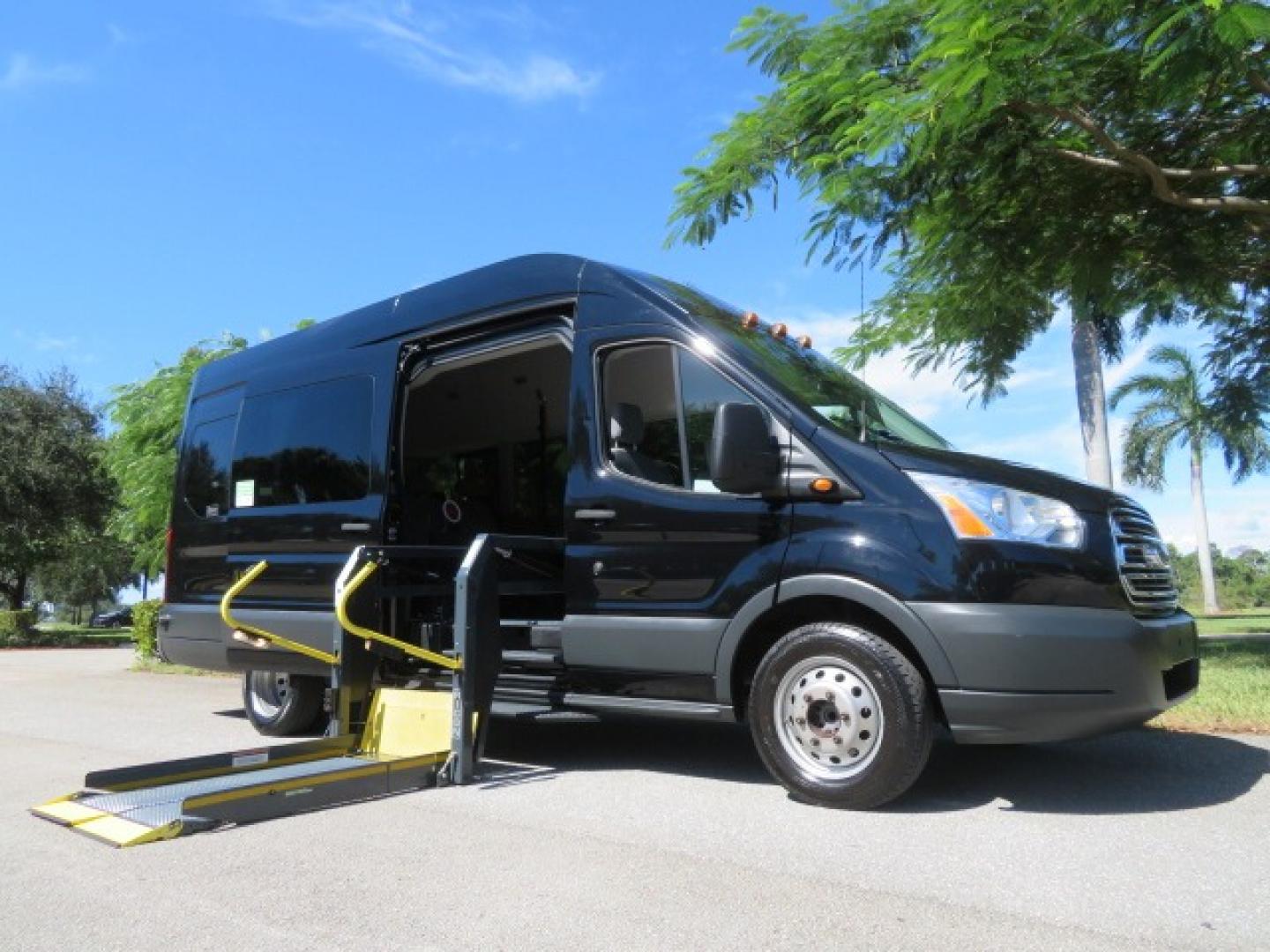 2017 Ford Transit 350 Wagon HD High Roof XLT Sliding Pass. 148 WB EL (1FBVU4XG3HK) with an 3.5L V6 DOHC 24V engine, 6A transmission, located at 4301 Oak Circle #19, Boca Raton, FL, 33431, (954) 561-2499, 26.388861, -80.084038 - Photo#47