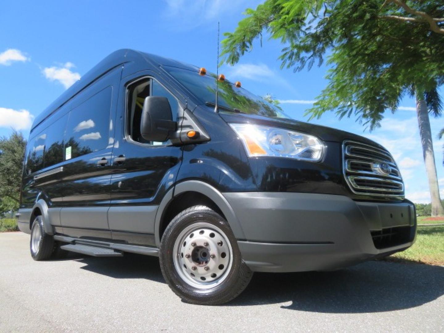 2017 Ford Transit 350 Wagon HD High Roof XLT Sliding Pass. 148 WB EL (1FBVU4XG3HK) with an 3.5L V6 DOHC 24V engine, 6A transmission, located at 4301 Oak Circle #19, Boca Raton, FL, 33431, (954) 561-2499, 26.388861, -80.084038 - Photo#4