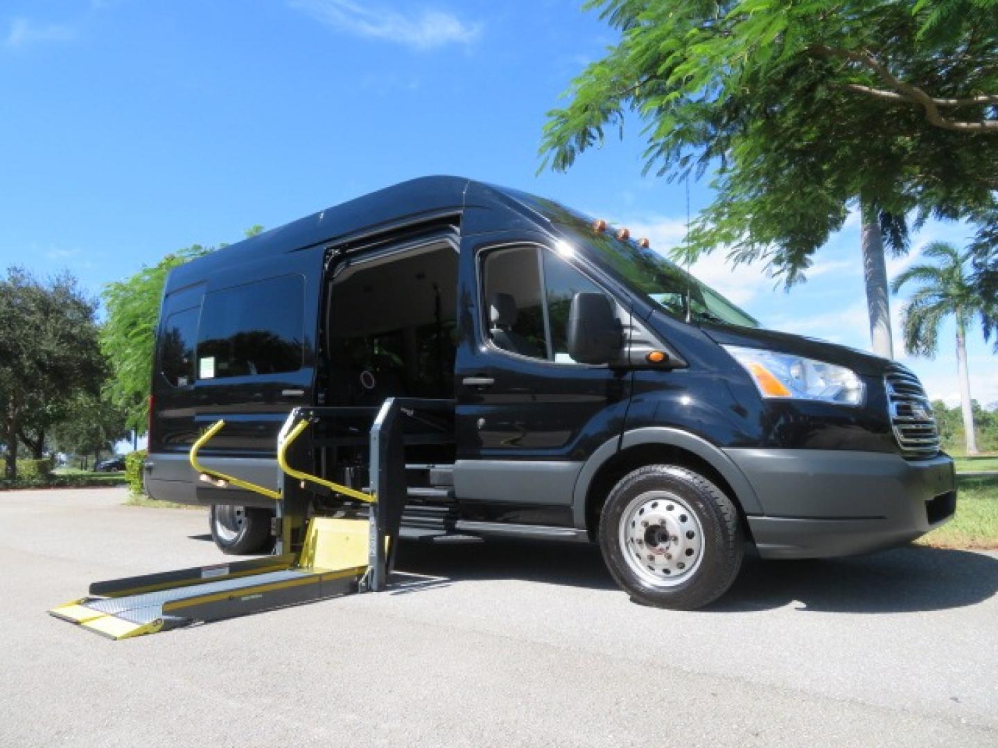 2017 Ford Transit 350 Wagon HD High Roof XLT Sliding Pass. 148 WB EL (1FBVU4XG3HK) with an 3.5L V6 DOHC 24V engine, 6A transmission, located at 4301 Oak Circle #19, Boca Raton, FL, 33431, (954) 561-2499, 26.388861, -80.084038 - Photo#49