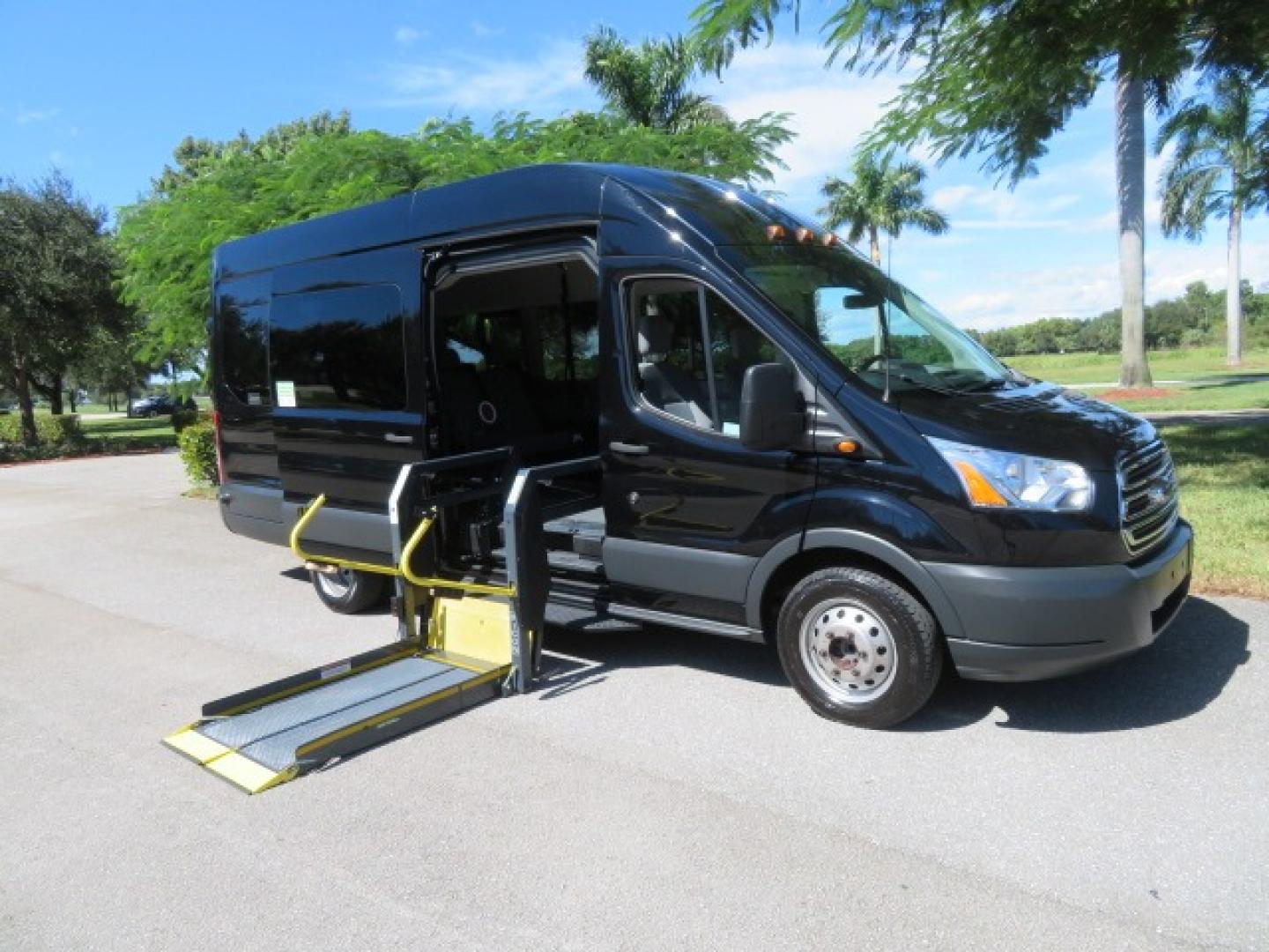 2017 Ford Transit 350 Wagon HD High Roof XLT Sliding Pass. 148 WB EL (1FBVU4XG3HK) with an 3.5L V6 DOHC 24V engine, 6A transmission, located at 4301 Oak Circle #19, Boca Raton, FL, 33431, (954) 561-2499, 26.388861, -80.084038 - Photo#50