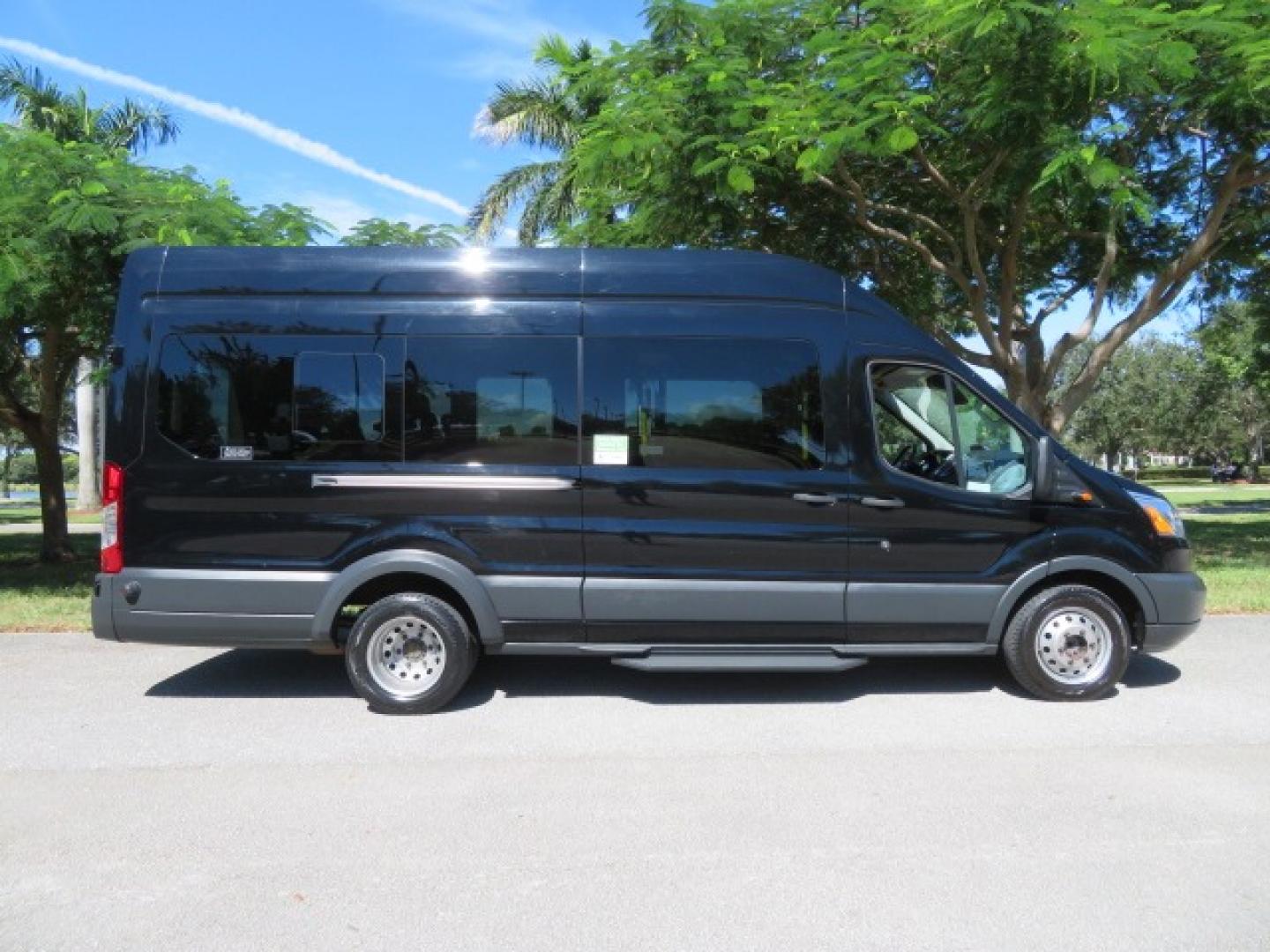 2017 Ford Transit 350 Wagon HD High Roof XLT Sliding Pass. 148 WB EL (1FBVU4XG3HK) with an 3.5L V6 DOHC 24V engine, 6A transmission, located at 4301 Oak Circle #19, Boca Raton, FL, 33431, (954) 561-2499, 26.388861, -80.084038 - Photo#6