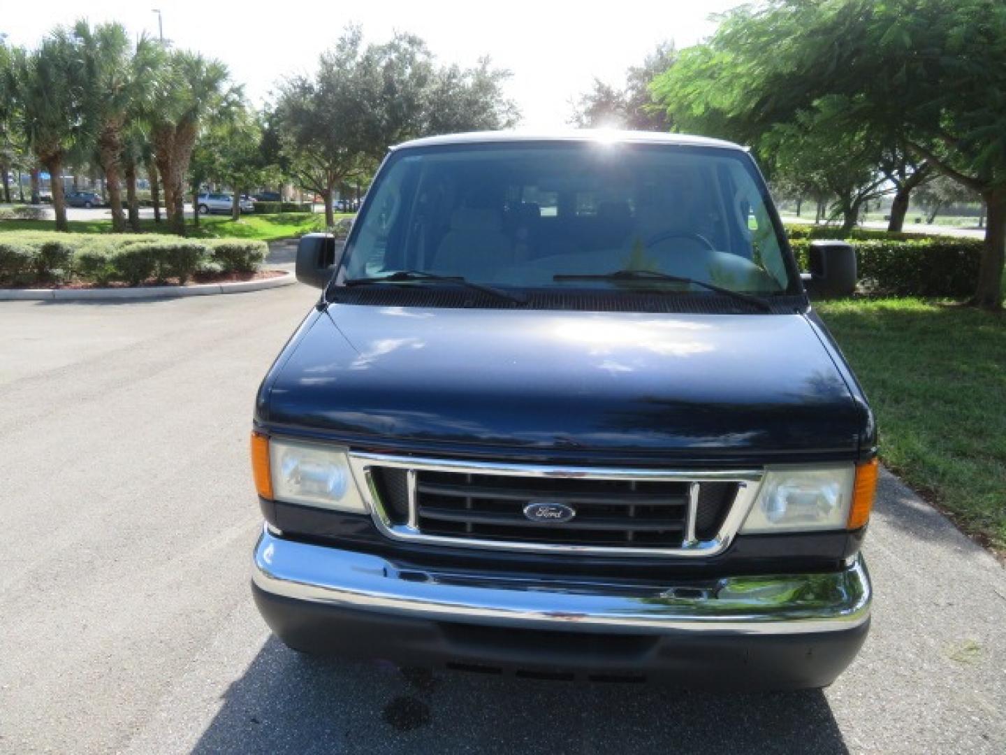 2006 Dark Blue Ford E-Series Van E-250 (1FDNE24L06D) with an 5.4L V8 SOHC 16V engine, 4-Speed Automatic transmission, located at 4301 Oak Circle #19, Boca Raton, FL, 33431, (954) 561-2499, 26.388861, -80.084038 - Photo#9