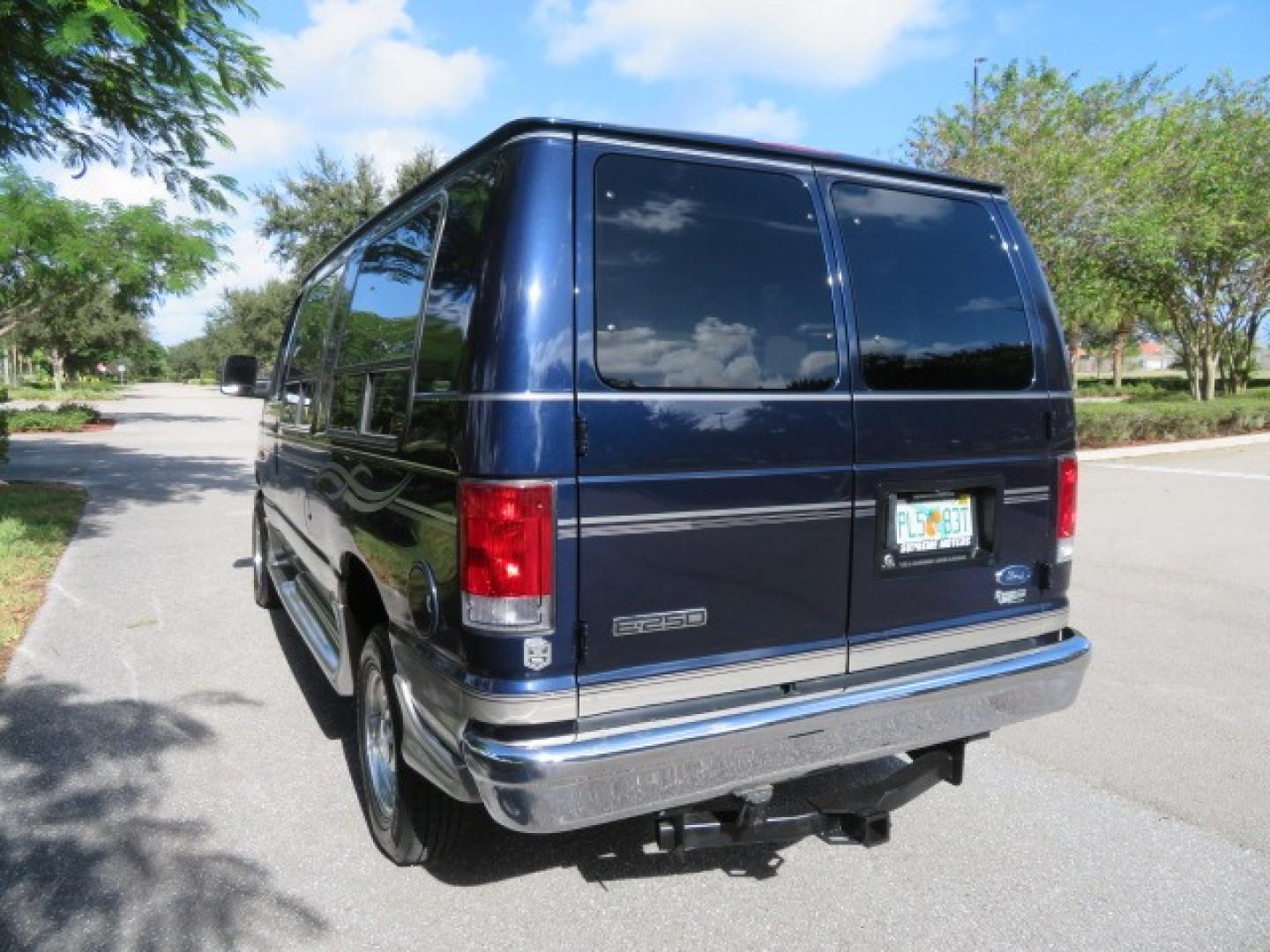 2006 Dark Blue Ford E-Series Van E-250 (1FDNE24L06D) with an 5.4L V8 SOHC 16V engine, 4-Speed Automatic transmission, located at 4301 Oak Circle #19, Boca Raton, FL, 33431, (954) 561-2499, 26.388861, -80.084038 - Photo#15