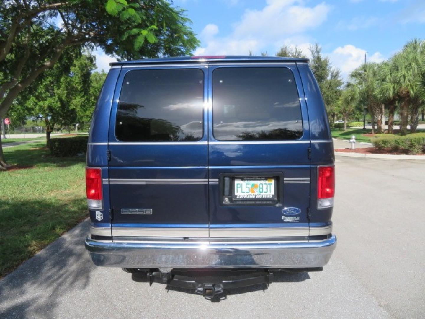 2006 Dark Blue Ford E-Series Van E-250 (1FDNE24L06D) with an 5.4L V8 SOHC 16V engine, 4-Speed Automatic transmission, located at 4301 Oak Circle #19, Boca Raton, FL, 33431, (954) 561-2499, 26.388861, -80.084038 - Photo#16