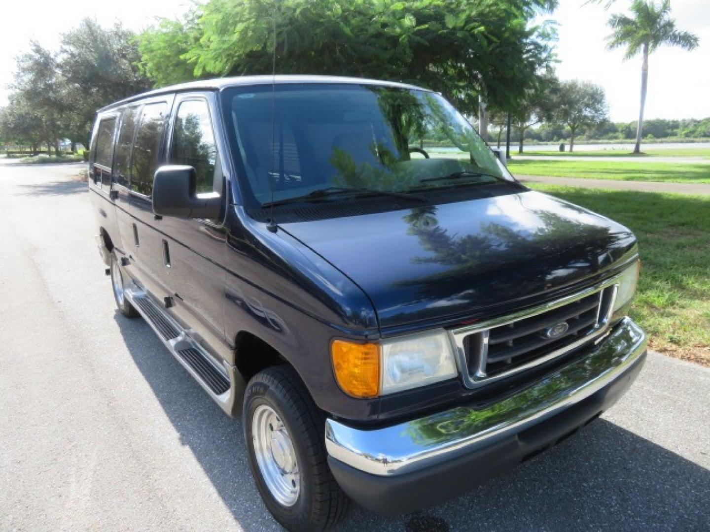 2006 Dark Blue Ford E-Series Van E-250 (1FDNE24L06D) with an 5.4L V8 SOHC 16V engine, 4-Speed Automatic transmission, located at 4301 Oak Circle #19, Boca Raton, FL, 33431, (954) 561-2499, 26.388861, -80.084038 - Photo#20