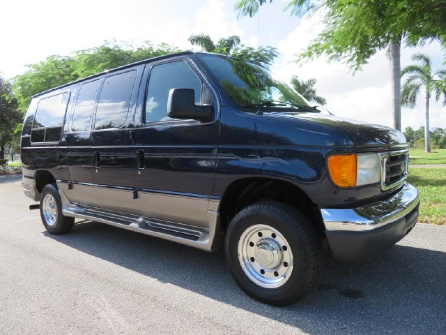 2006 Dark Blue Ford E-Series Van E-250 (1FDNE24L06D) with an 5.4L V8 SOHC 16V engine, 4-Speed Automatic transmission, located at 4301 Oak Circle #19, Boca Raton, FL, 33431, (954) 561-2499, 26.388861, -80.084038 - Photo#7