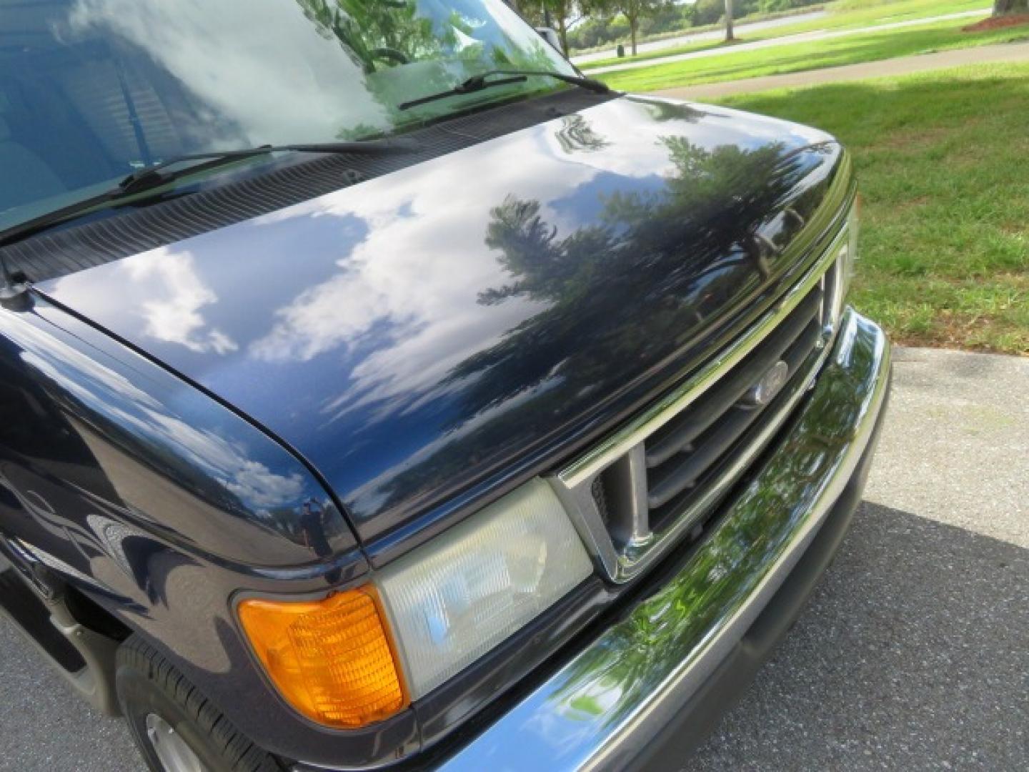 2006 Dark Blue Ford E-Series Van E-250 (1FDNE24L06D) with an 5.4L V8 SOHC 16V engine, 4-Speed Automatic transmission, located at 4301 Oak Circle #19, Boca Raton, FL, 33431, (954) 561-2499, 26.388861, -80.084038 - Photo#80