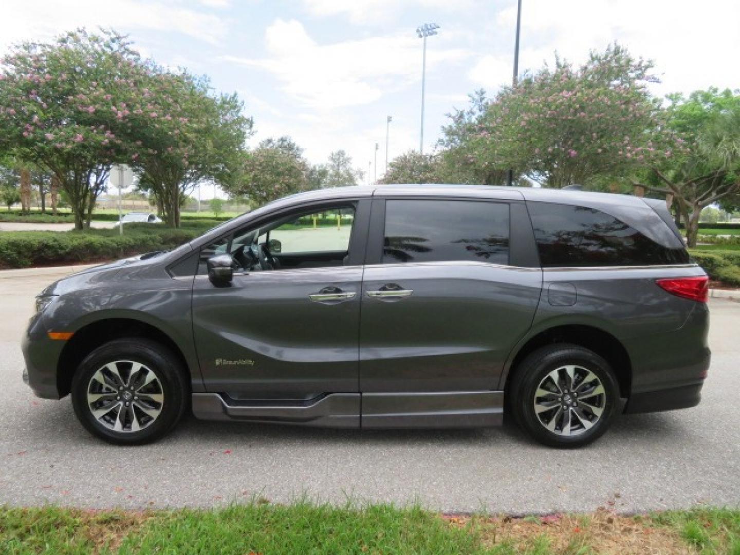 2024 /Gray Honda Odyssey (5FNRL6H60RB) , located at 4301 Oak Circle #19, Boca Raton, FL, 33431, (954) 561-2499, 26.388861, -80.084038 - You are looking at a Brand New New 2024 Honda Odyssey with BraunAbility Side-Entry In Floor XI Power Ramp. Brand New Sienna Braunability Conversion with the XI In Floor Power Ramp and power kneeling Function. Fully Loaded with Leather, Sunroof, Alloy Wheels, Q Straint Tie Down System, 1000lb Capacit - Photo#16