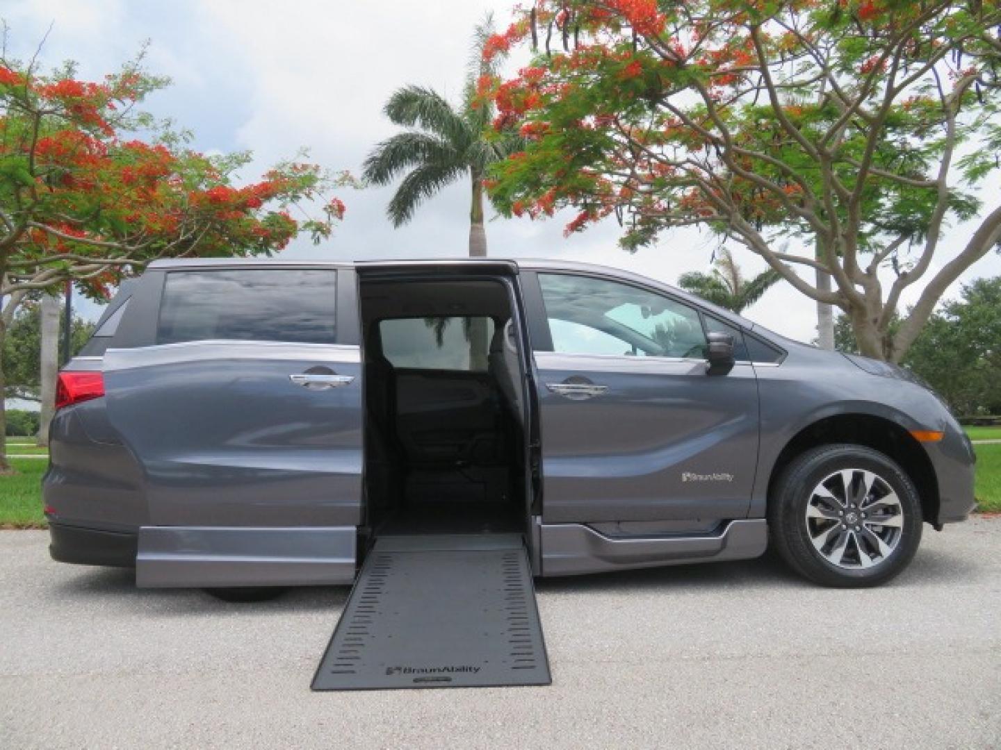 2024 /Gray Honda Odyssey (5FNRL6H60RB) , located at 4301 Oak Circle #19, Boca Raton, FL, 33431, (954) 561-2499, 26.388861, -80.084038 - You are looking at a Brand New New 2024 Honda Odyssey with BraunAbility Side-Entry In Floor XI Power Ramp. Brand New Sienna Braunability Conversion with the XI In Floor Power Ramp and power kneeling Function. Fully Loaded with Leather, Sunroof, Alloy Wheels, Q Straint Tie Down System, 1000lb Capacit - Photo#0