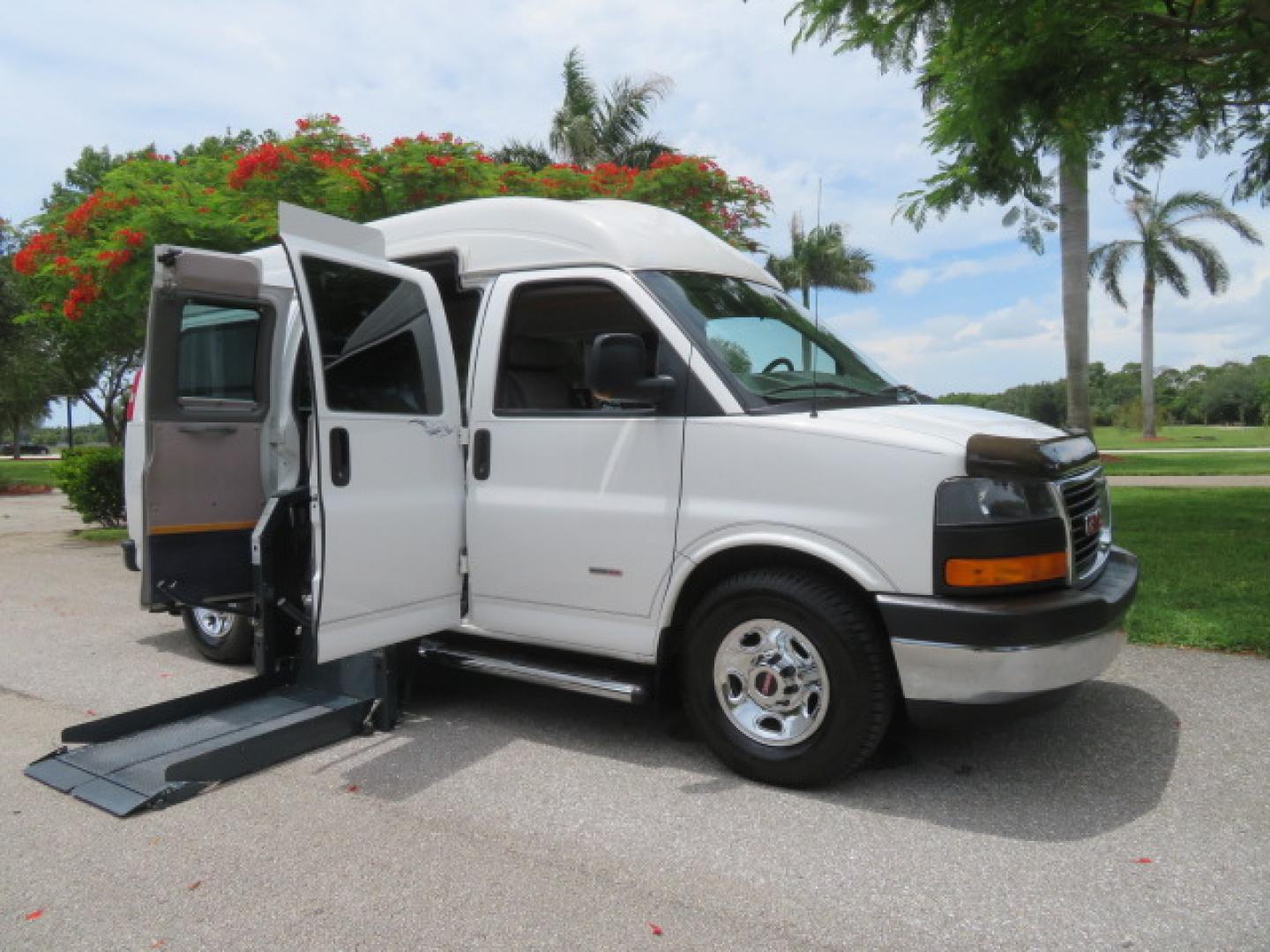 2012 /Gray Two Tone GMC Savana G3500 RWD Diesel Cargo (1GTZ7TCL5C1) with an 6.6L V8 OHV 16V TURBO DIESEL engine, 6-Speed Automatic transmission, located at 4301 Oak Circle #19, Boca Raton, FL, 33431, (954) 561-2499, 26.388861, -80.084038 - You are looking at Gorgeous Rare 1 Owner Rust Free 2012 GMC Savana 3500 Duramax 6.6L Diesel Handicap Wheelchair Conversion Van with 73K Original Miles, Power Side Entry Ricon 600Lb Wheelchair Lift, Leather, Heated Front Seats, Rear Power Folding Bench Seat Bed, Expanded Side Entry Doors, Michelin Ag - Photo#103