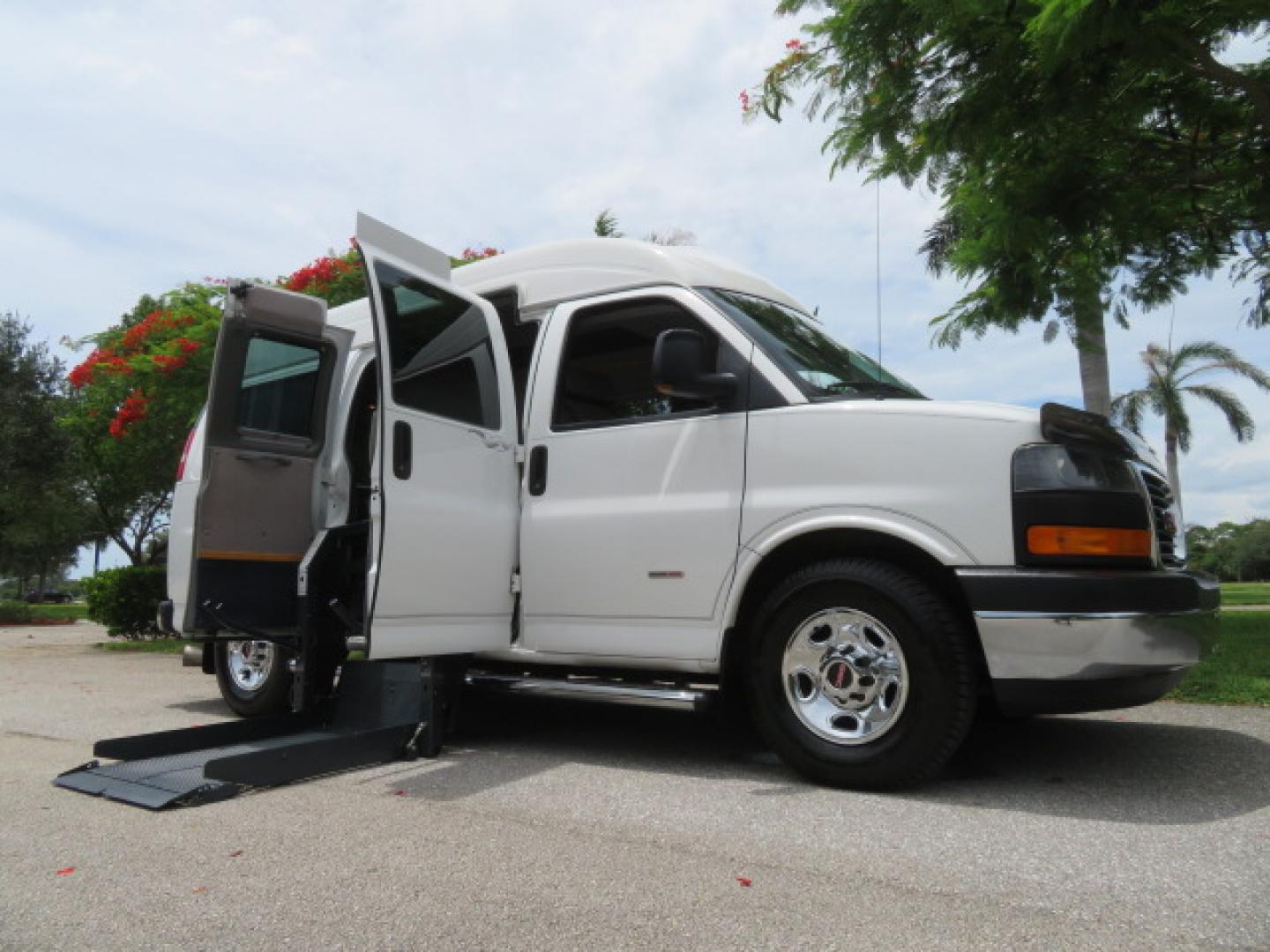 2012 /Gray Two Tone GMC Savana G3500 RWD Diesel Cargo (1GTZ7TCL5C1) with an 6.6L V8 OHV 16V TURBO DIESEL engine, 6-Speed Automatic transmission, located at 4301 Oak Circle #19, Boca Raton, FL, 33431, (954) 561-2499, 26.388861, -80.084038 - You are looking at Gorgeous Rare 1 Owner Rust Free 2012 GMC Savana 3500 Duramax 6.6L Diesel Handicap Wheelchair Conversion Van with 73K Original Miles, Power Side Entry Ricon 600Lb Wheelchair Lift, Leather, Heated Front Seats, Rear Power Folding Bench Seat Bed, Expanded Side Entry Doors, Michelin Ag - Photo#104