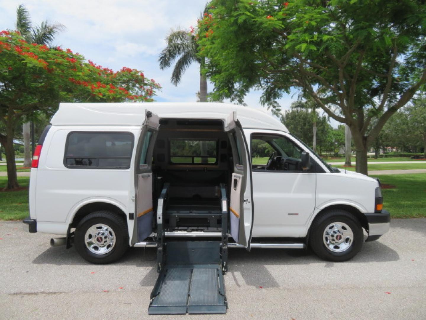 2012 /Gray Two Tone GMC Savana G3500 RWD Diesel Cargo (1GTZ7TCL5C1) with an 6.6L V8 OHV 16V TURBO DIESEL engine, 6-Speed Automatic transmission, located at 4301 Oak Circle #19, Boca Raton, FL, 33431, (954) 561-2499, 26.388861, -80.084038 - You are looking at Gorgeous Rare 1 Owner Rust Free 2012 GMC Savana 3500 Duramax 6.6L Diesel Handicap Wheelchair Conversion Van with 73K Original Miles, Power Side Entry Ricon 600Lb Wheelchair Lift, Leather, Heated Front Seats, Rear Power Folding Bench Seat Bed, Expanded Side Entry Doors, Michelin Ag - Photo#105