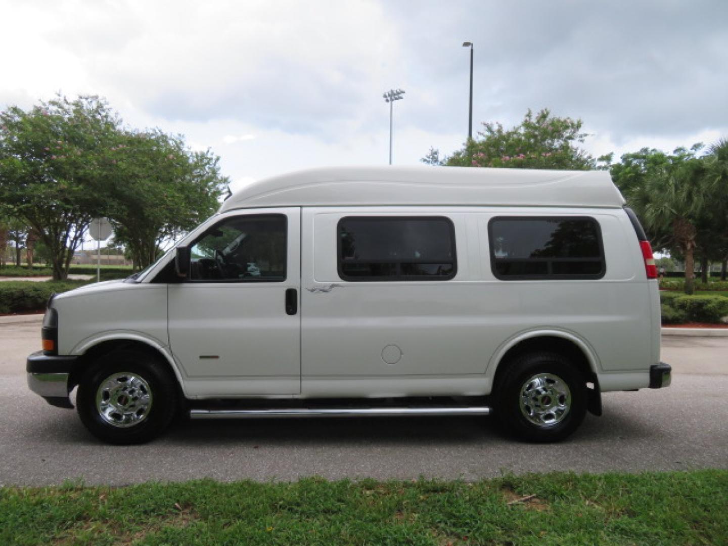 2012 /Gray Two Tone GMC Savana G3500 RWD Diesel Cargo (1GTZ7TCL5C1) with an 6.6L V8 OHV 16V TURBO DIESEL engine, 6-Speed Automatic transmission, located at 4301 Oak Circle #19, Boca Raton, FL, 33431, (954) 561-2499, 26.388861, -80.084038 - You are looking at Gorgeous Rare 1 Owner Rust Free 2012 GMC Savana 3500 Duramax 6.6L Diesel Handicap Wheelchair Conversion Van with 73K Original Miles, Power Side Entry Ricon 600Lb Wheelchair Lift, Leather, Heated Front Seats, Rear Power Folding Bench Seat Bed, Expanded Side Entry Doors, Michelin Ag - Photo#14